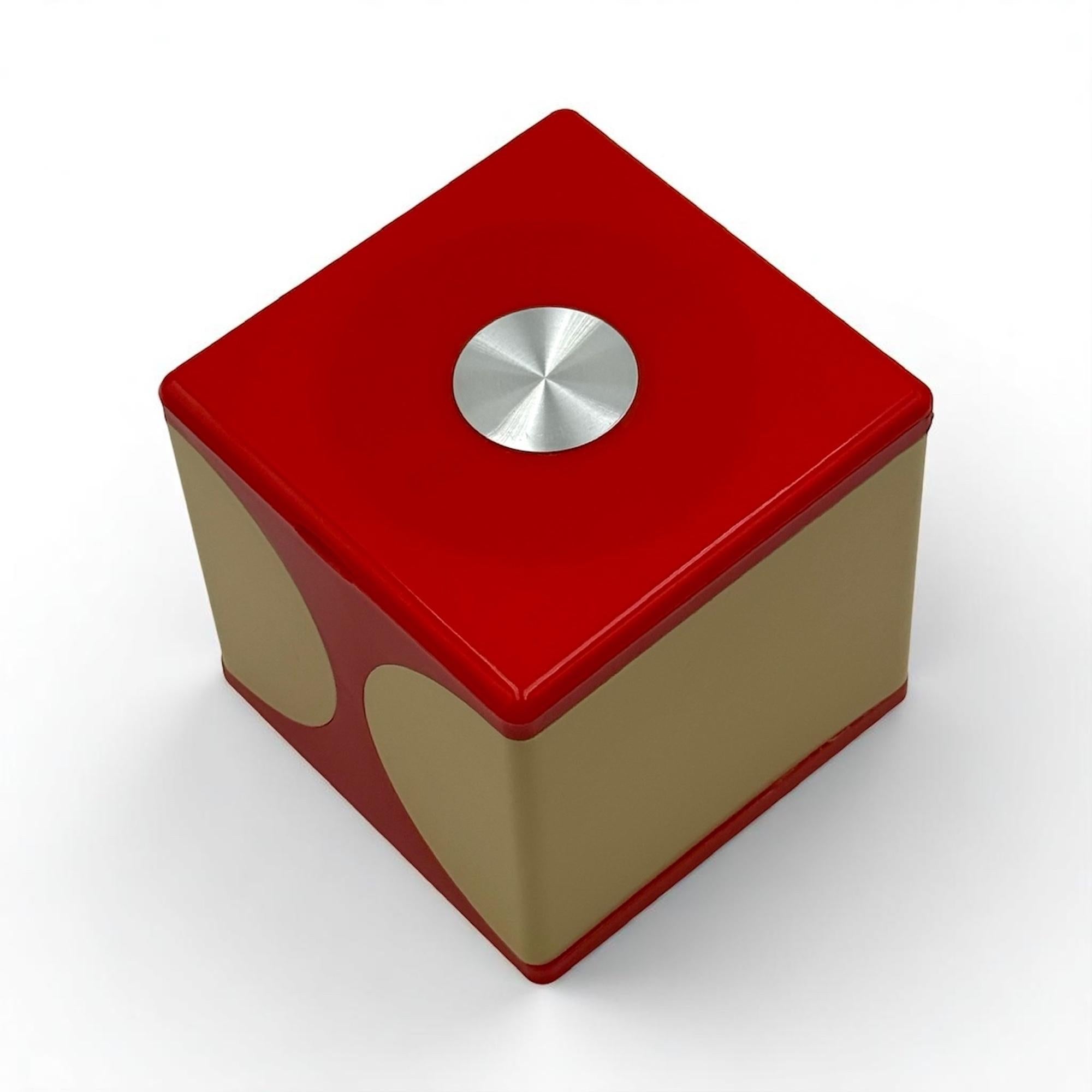 Vintage 1970 Vanity Box rouge en plastique avec miroir - Space Age en vente 3