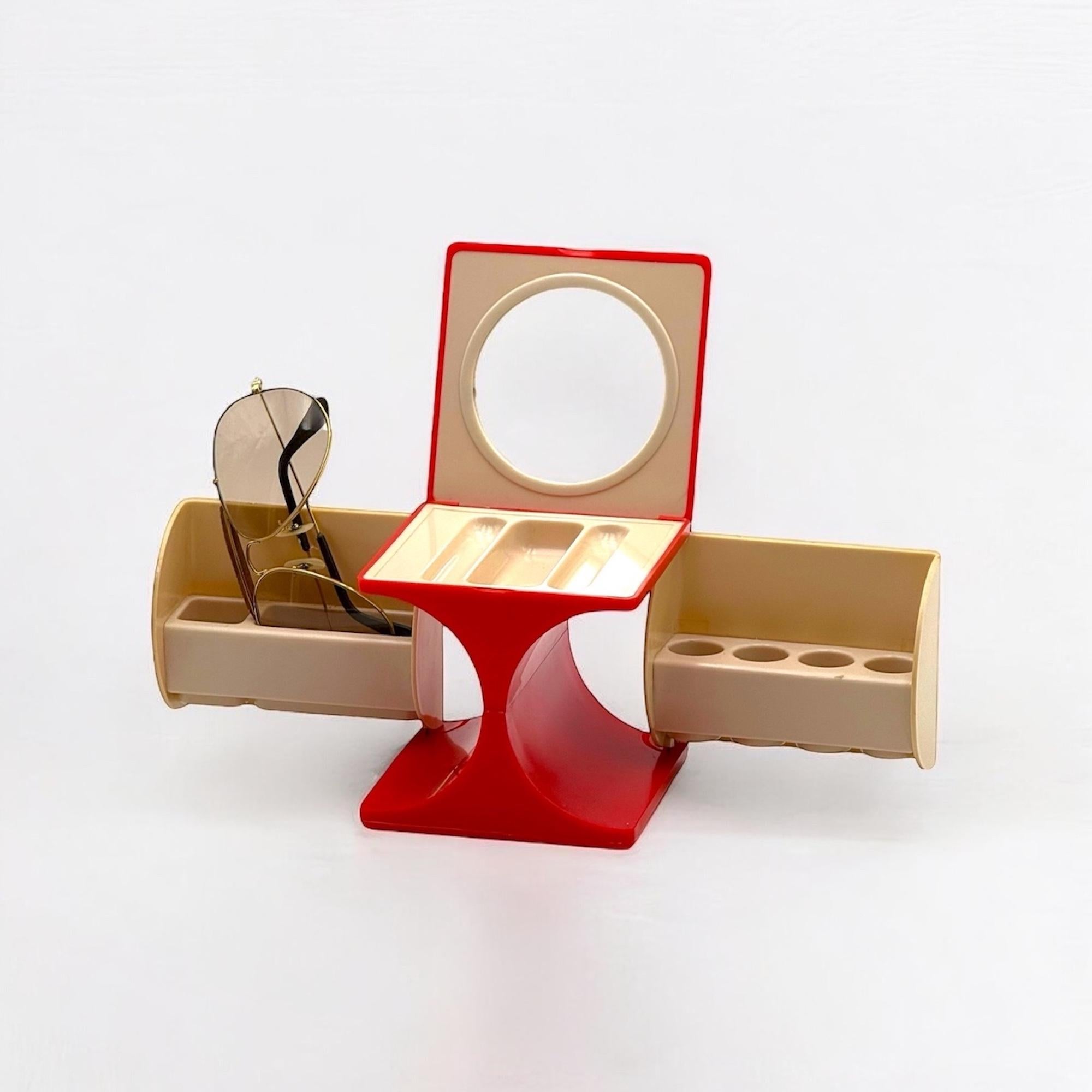Verre Vintage 1970 Vanity Box rouge en plastique avec miroir - Space Age en vente