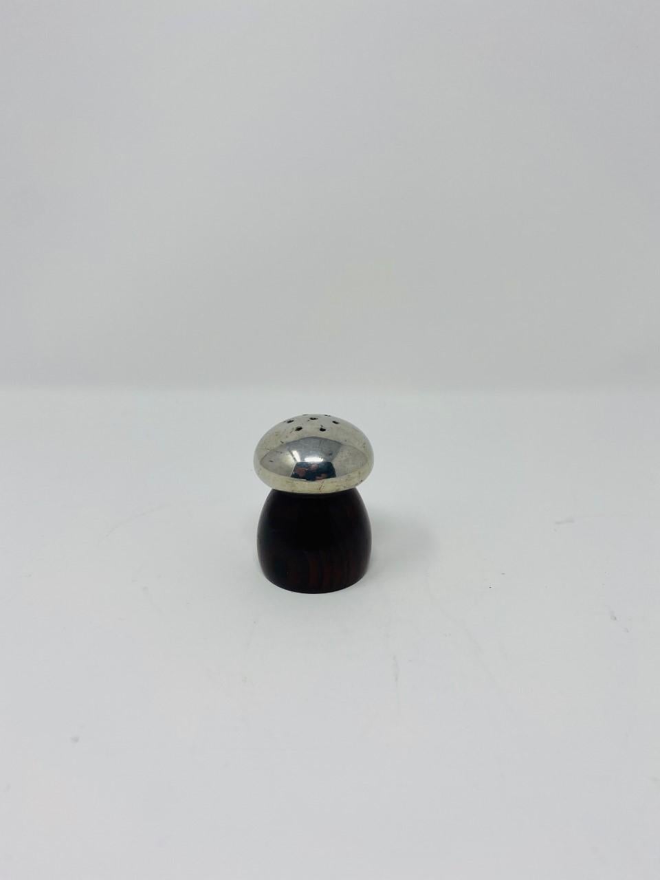 Vintage 1970s Salt Shake and Pepper Grinder Mill by Cartier In Good Condition In San Diego, CA