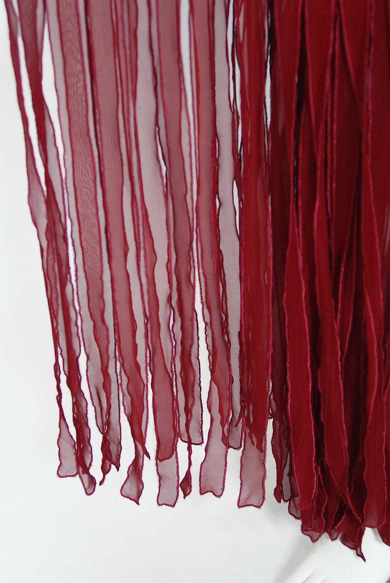 Sant'Angelo - Combinaison moulante en mousseline drapée et jupe longue à franges, bourgogne, années 1970 en vente 5