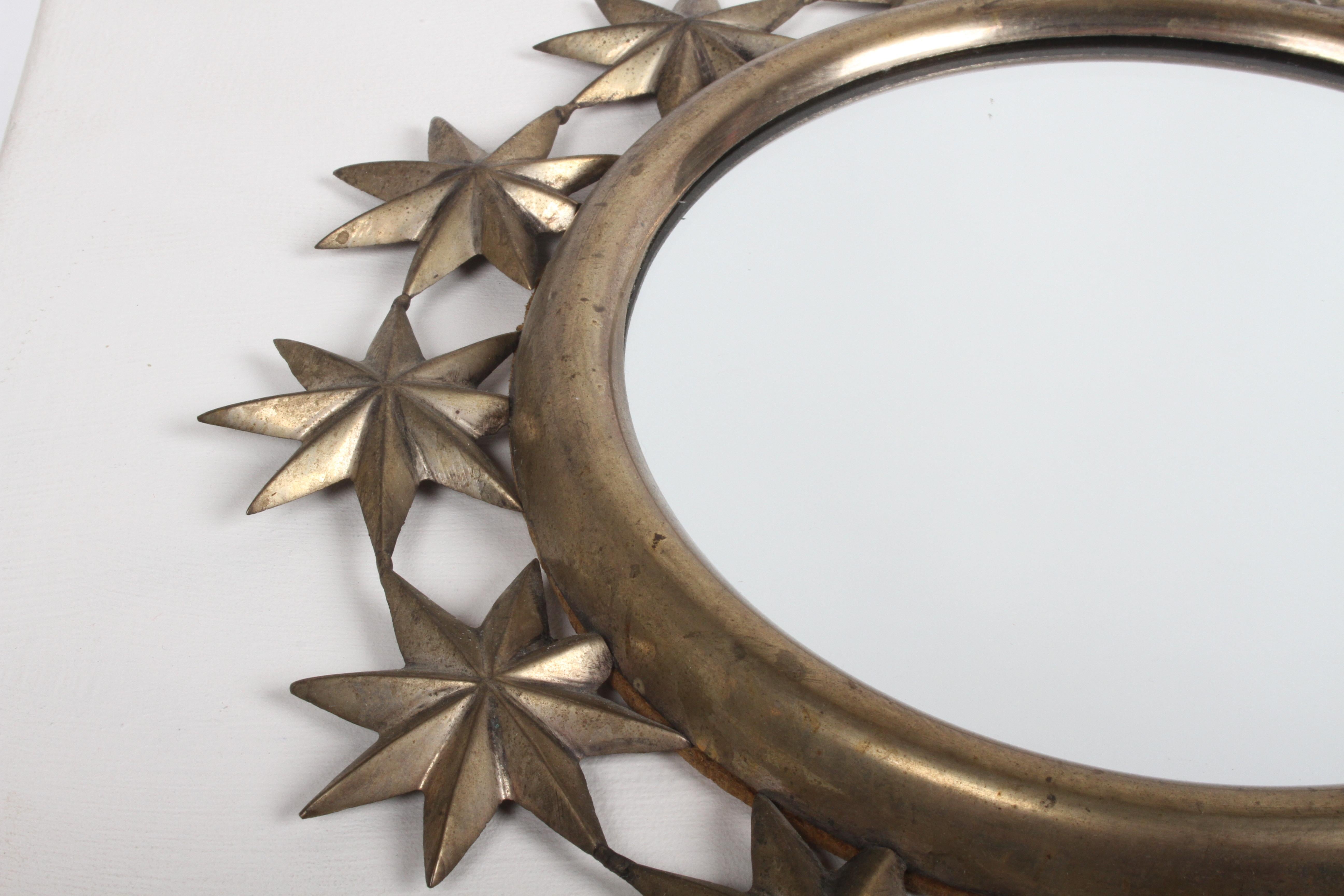 Vintage 1970's Sarreid Round Vanity Brass Mirror with Repousse Star Pattern  In Good Condition For Sale In St. Louis, MO