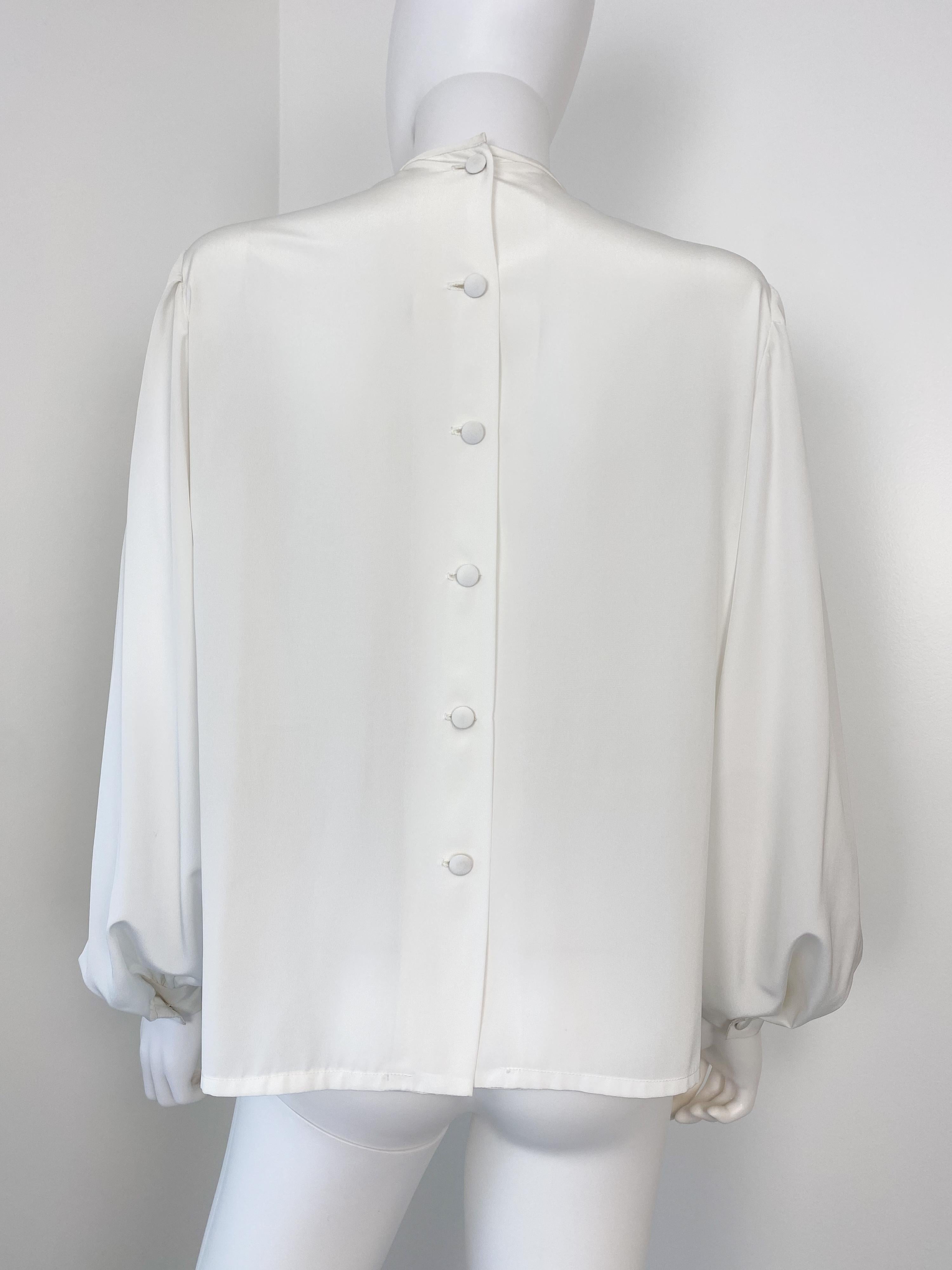 Vintage 1970s Silky Polyester Blouse Top White Origami Pleat Size 10/12 For Sale 3
