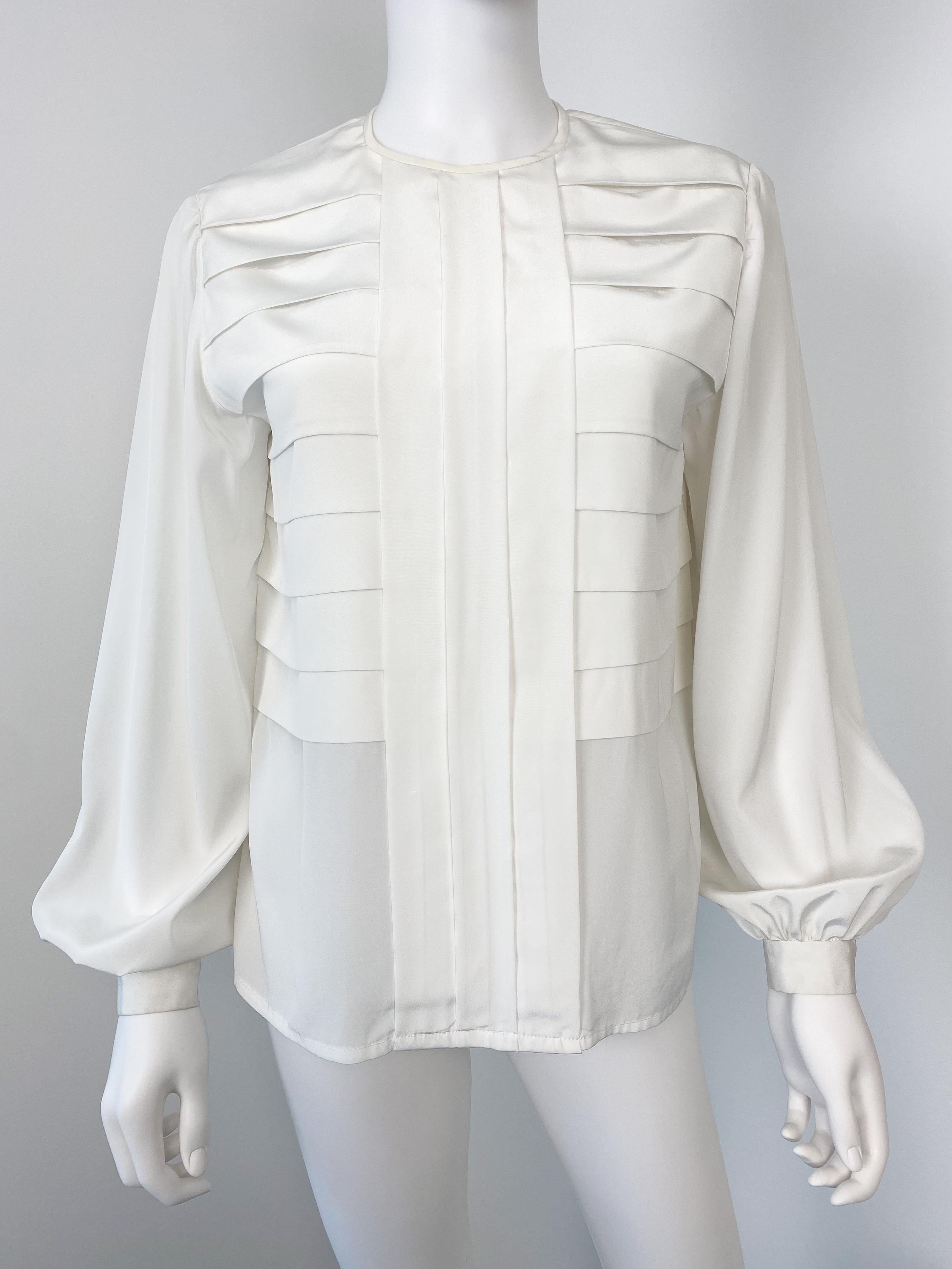 Vintage 1970s Silky Polyester Blouse Top White Origami Pleat Size 10/12 For Sale 4