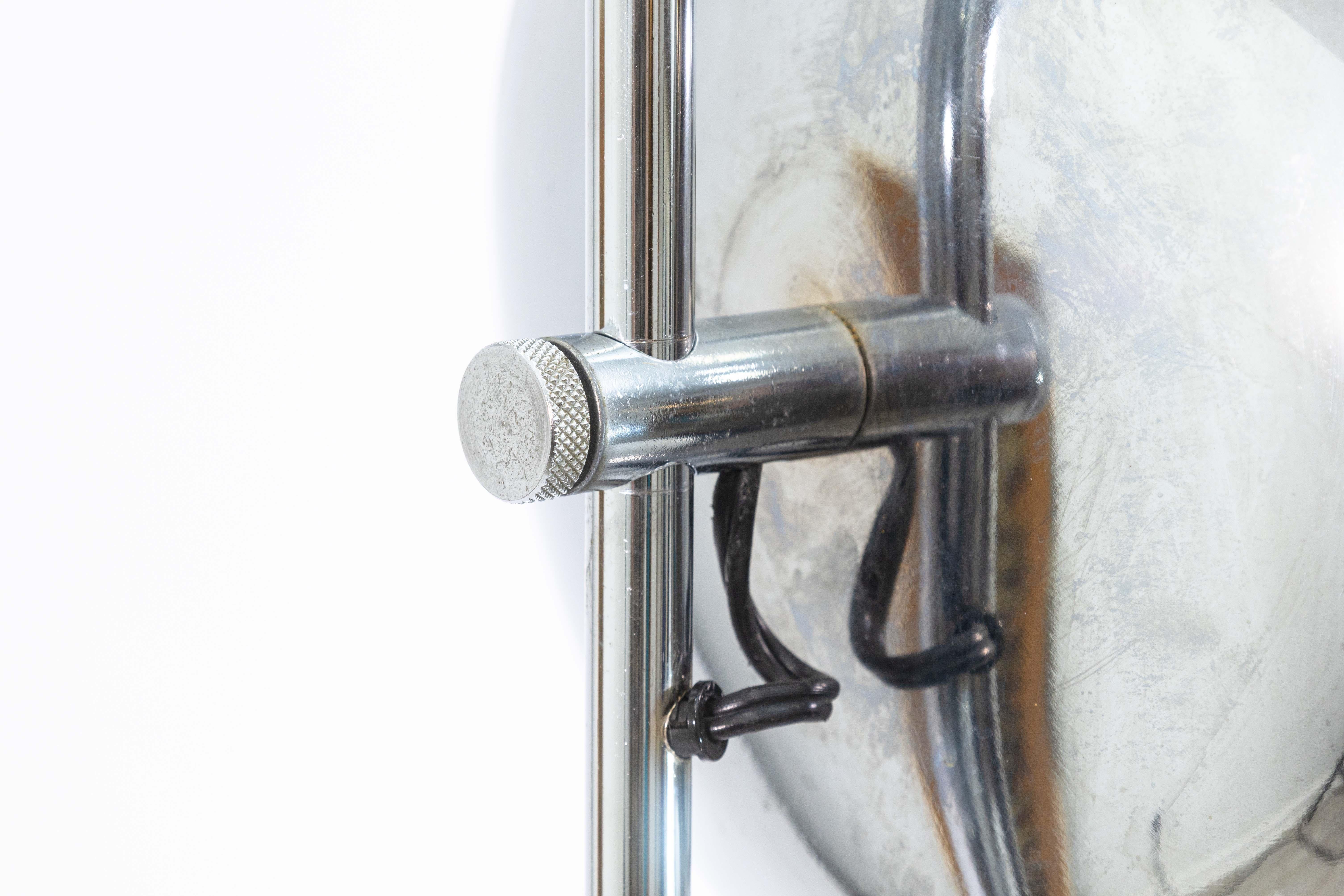 Unknown Vintage 1970s Space Age 3 Head Chrome Table Lamp For Sale