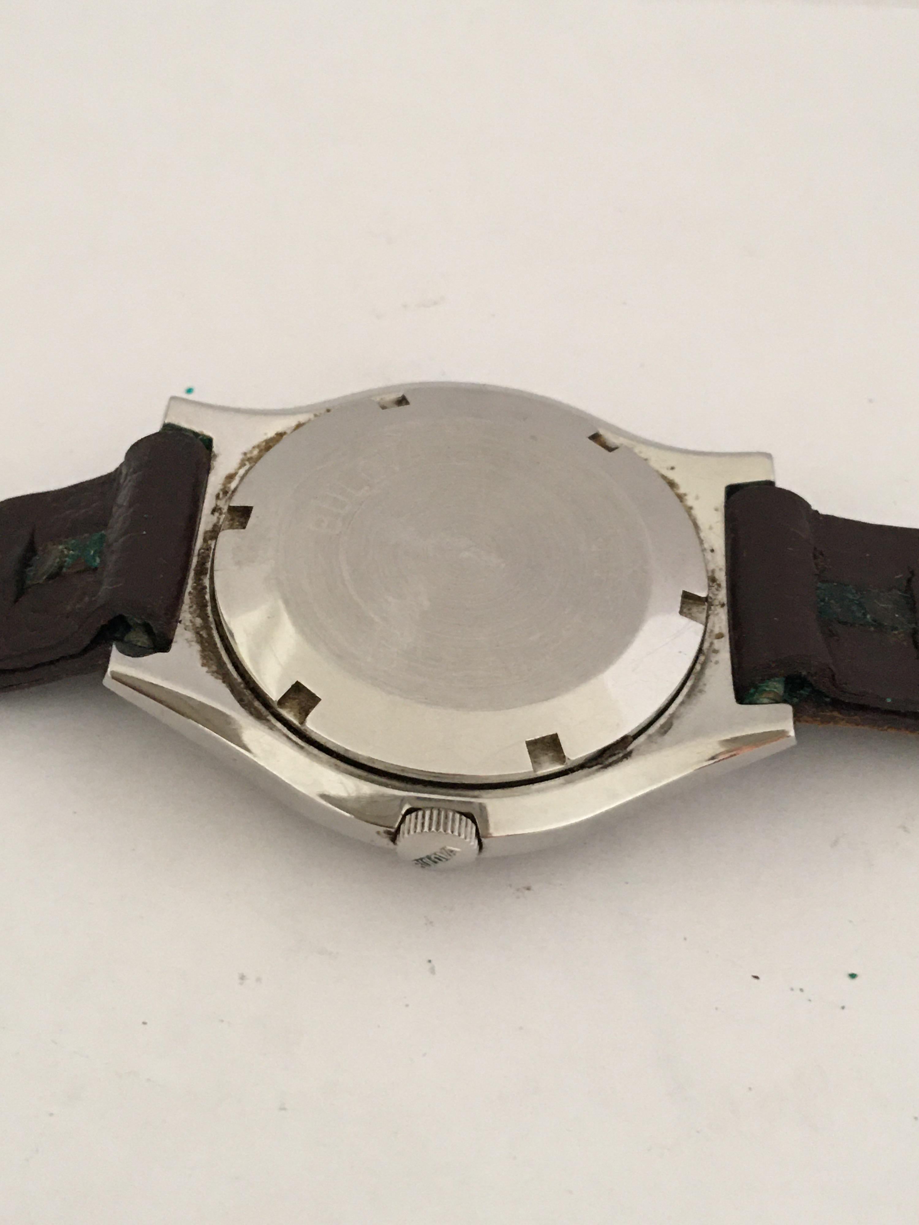 Vintage 1970s Stainless Steel Automatic Bulova Watch For Sale 2
