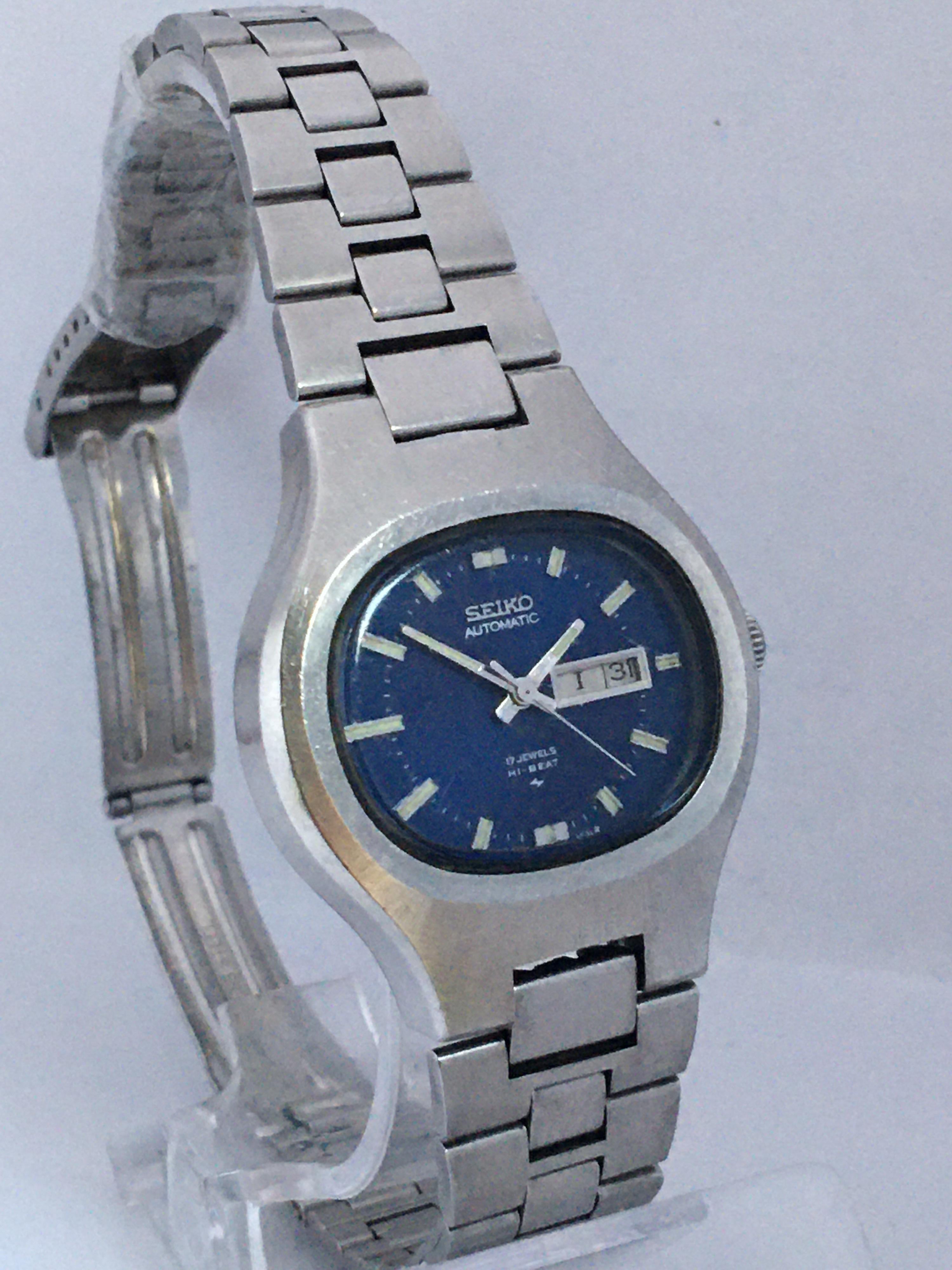 Montre automatique Seiko vintage à cadran bleu en acier inoxydable pour femmes, années 1970 Unisexe en vente