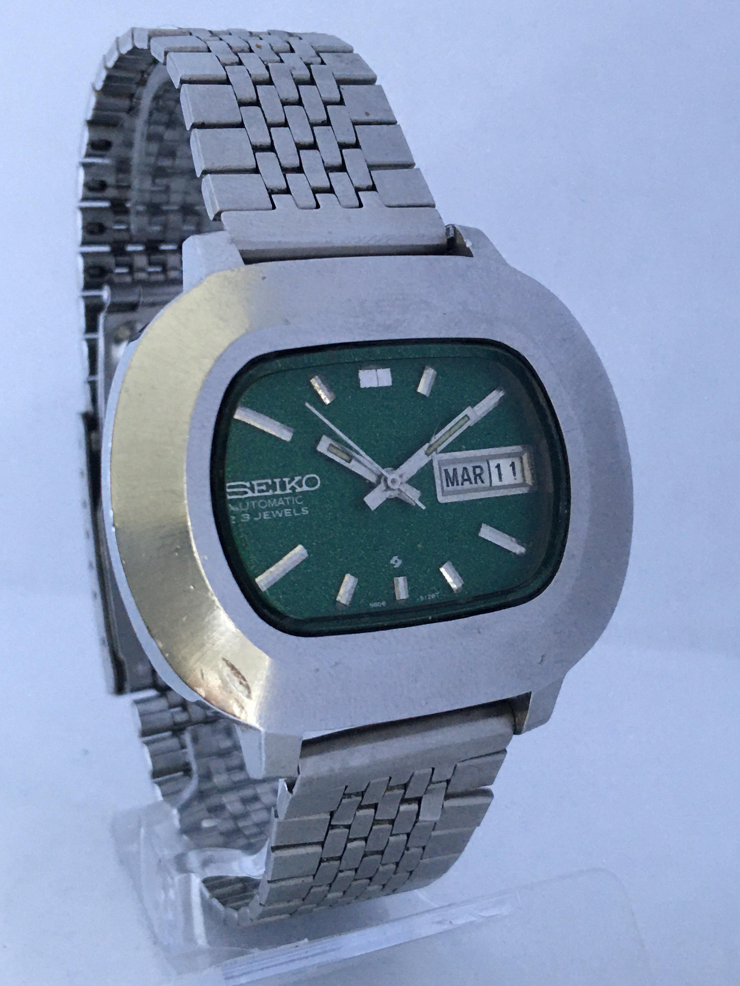 Vintage 1970s Stainless Steel Green Dial Seiko Automatic Watch 8