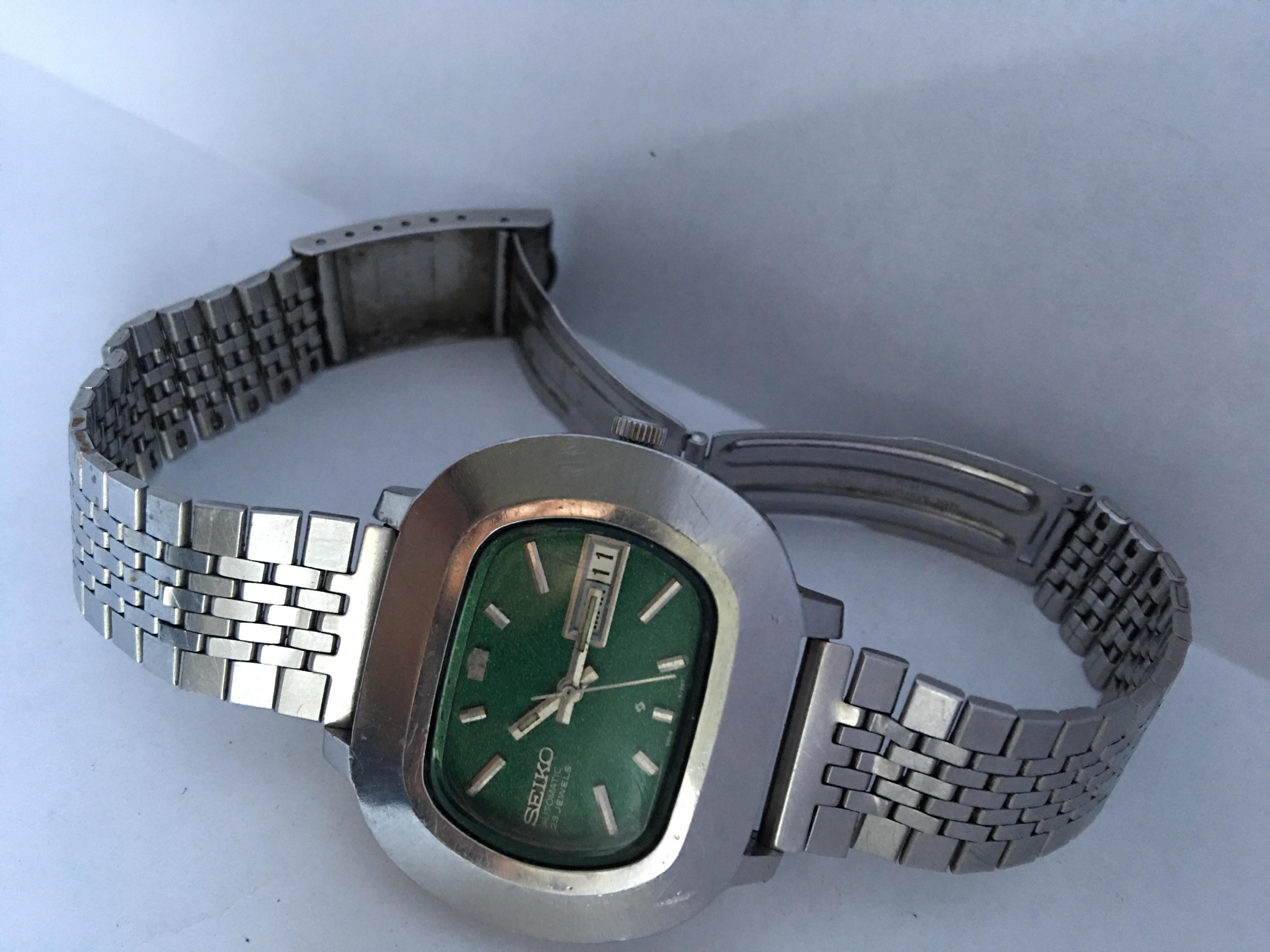 Vintage 1970s Stainless Steel Green Dial Seiko Automatic Watch 1