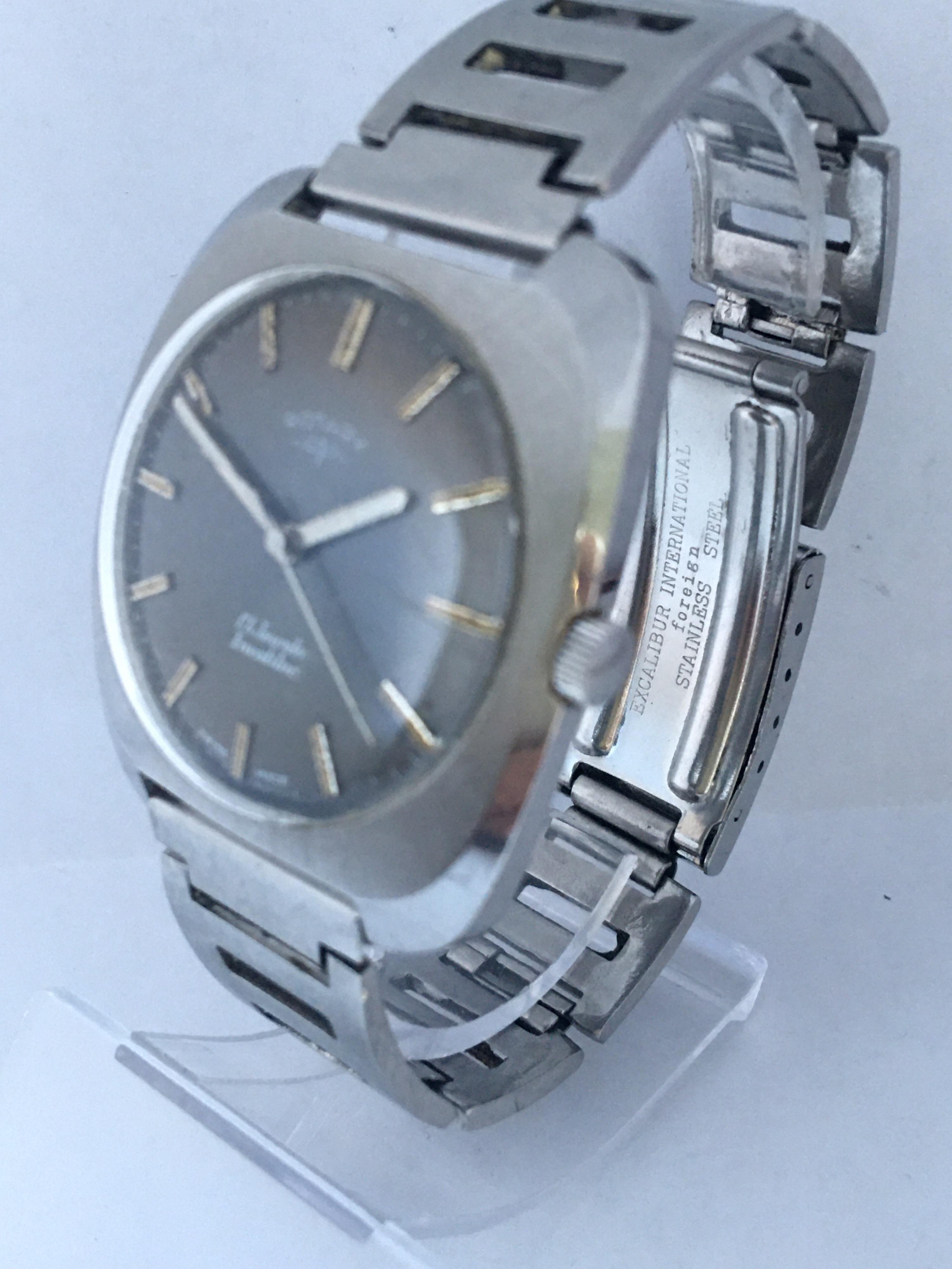 Vintage 1970s Stainless Steel Mechanical Swiss Rotary Watch In Good Condition For Sale In Carlisle, GB