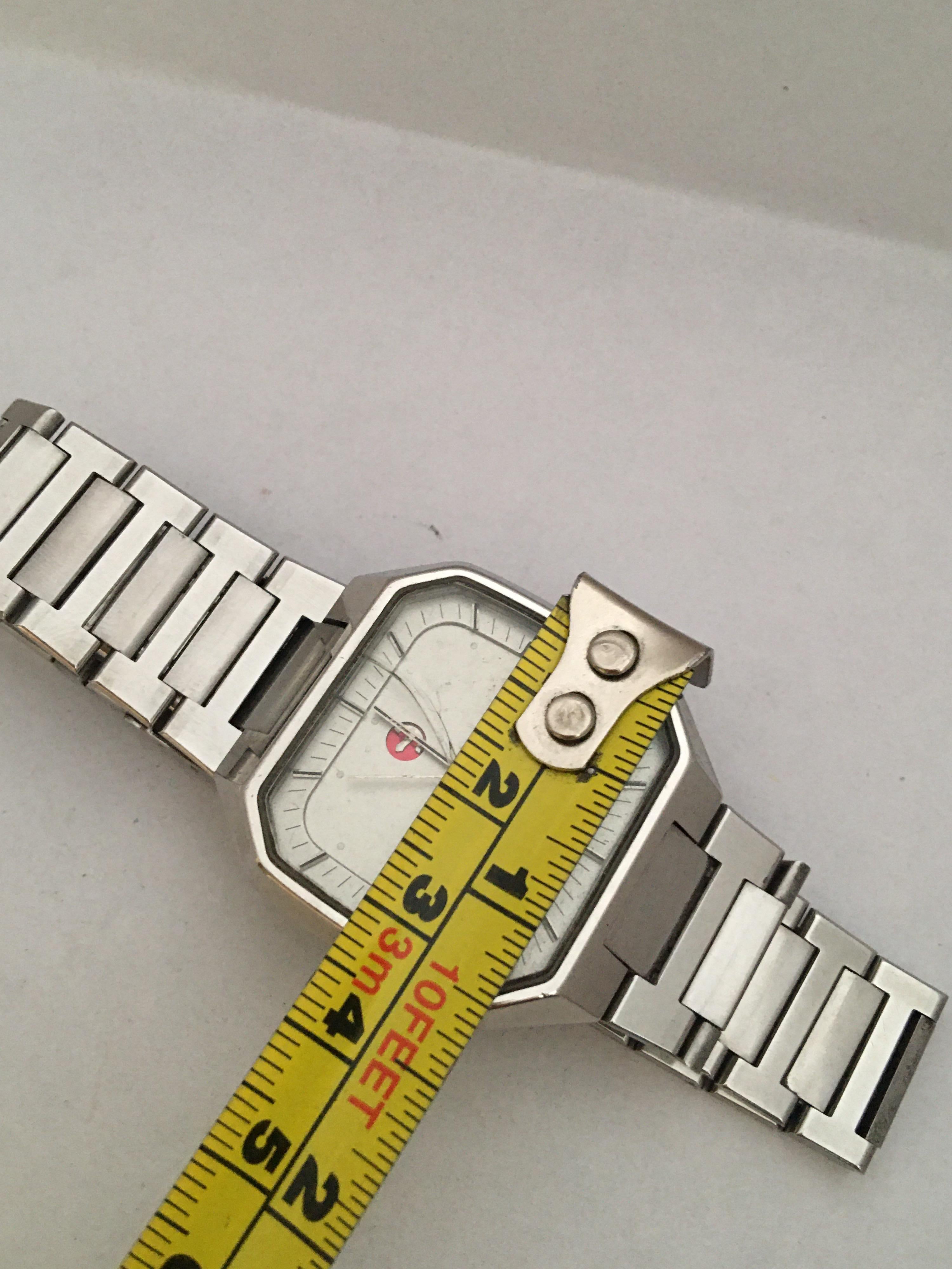 Vintage 1970s Stainless Steel RADO Voyager Automatic Watch 2