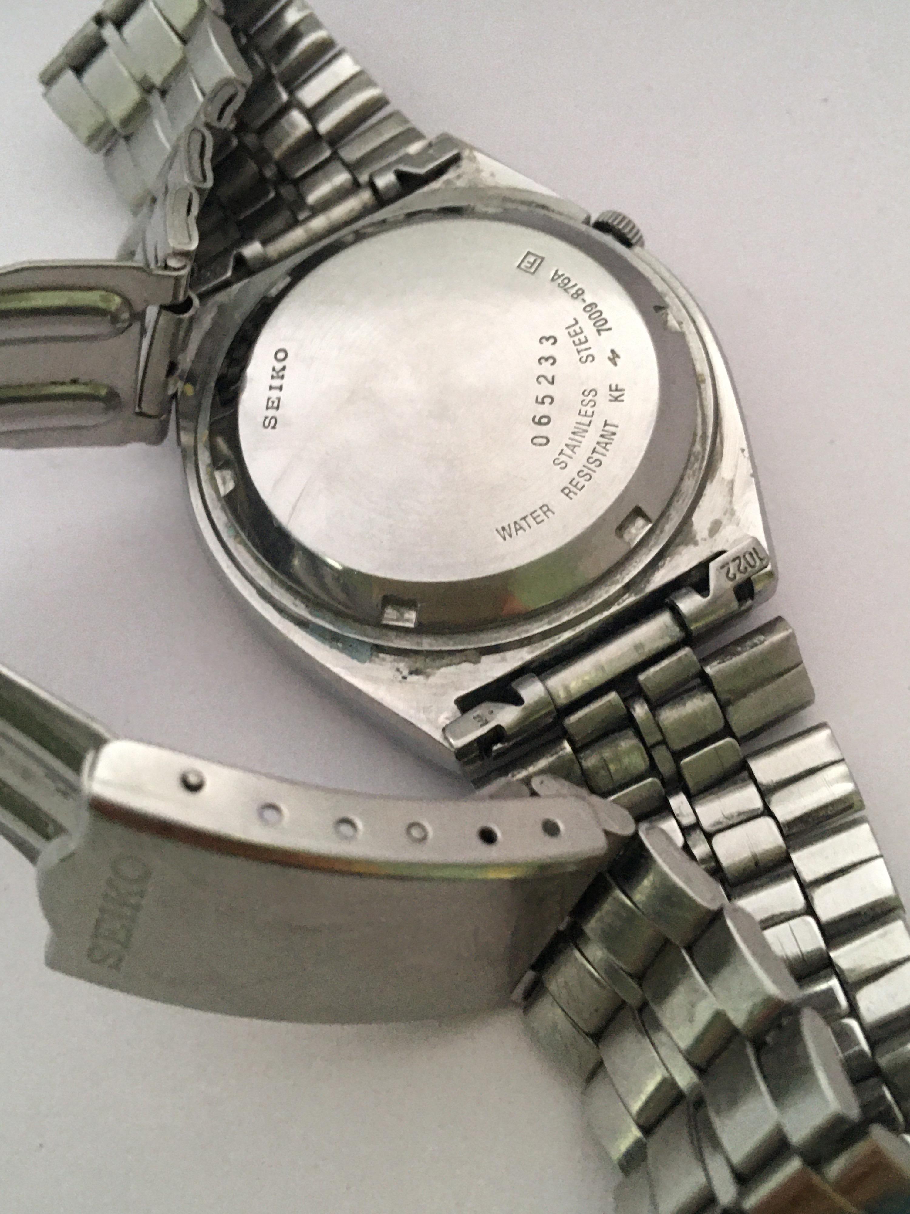 Vintage 1970s Stainless Steel Seiko 5 Automatic Gents Watch For Sale 5