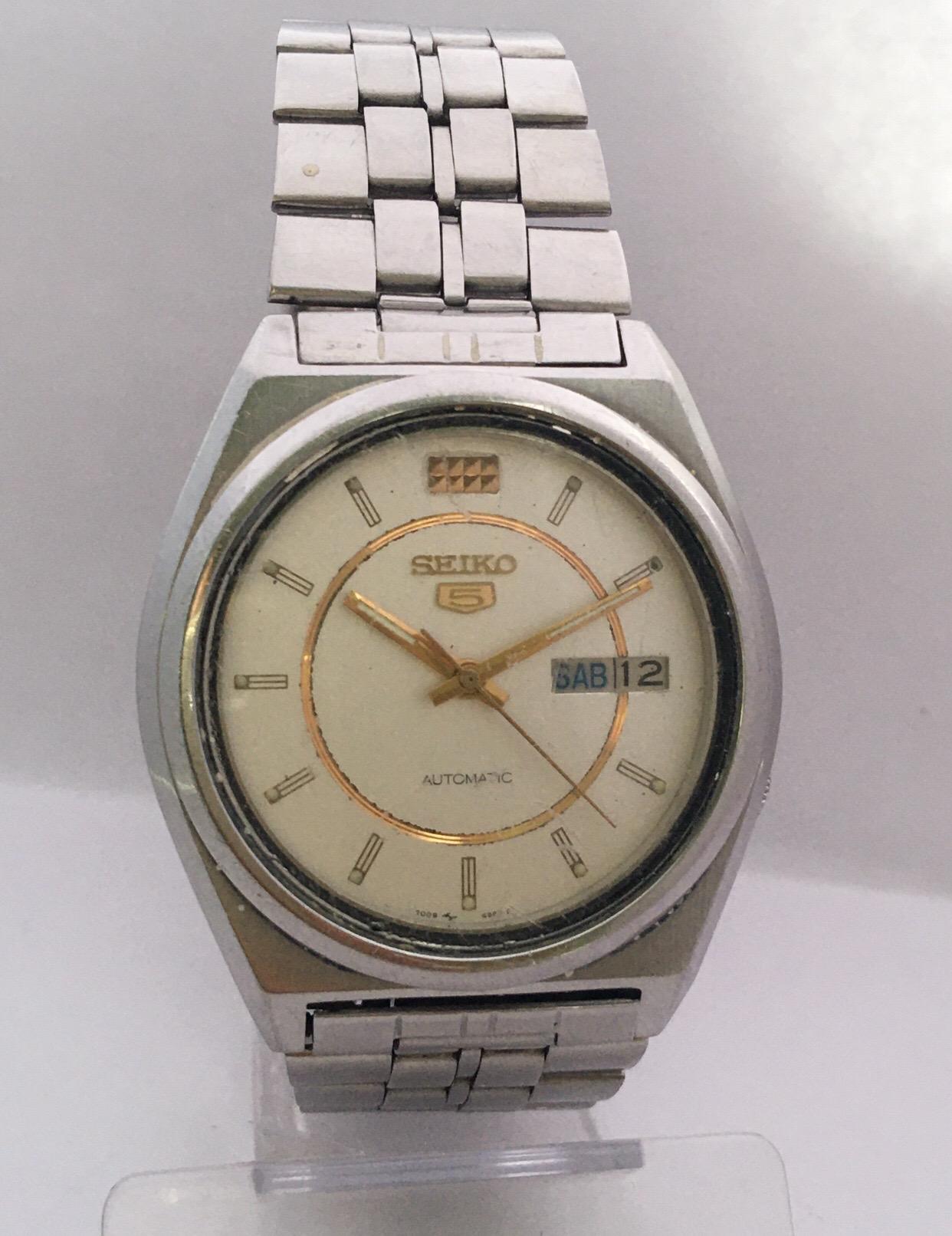 Vintage 1970s Stainless Steel Seiko 5 Automatic Gents Watch 6