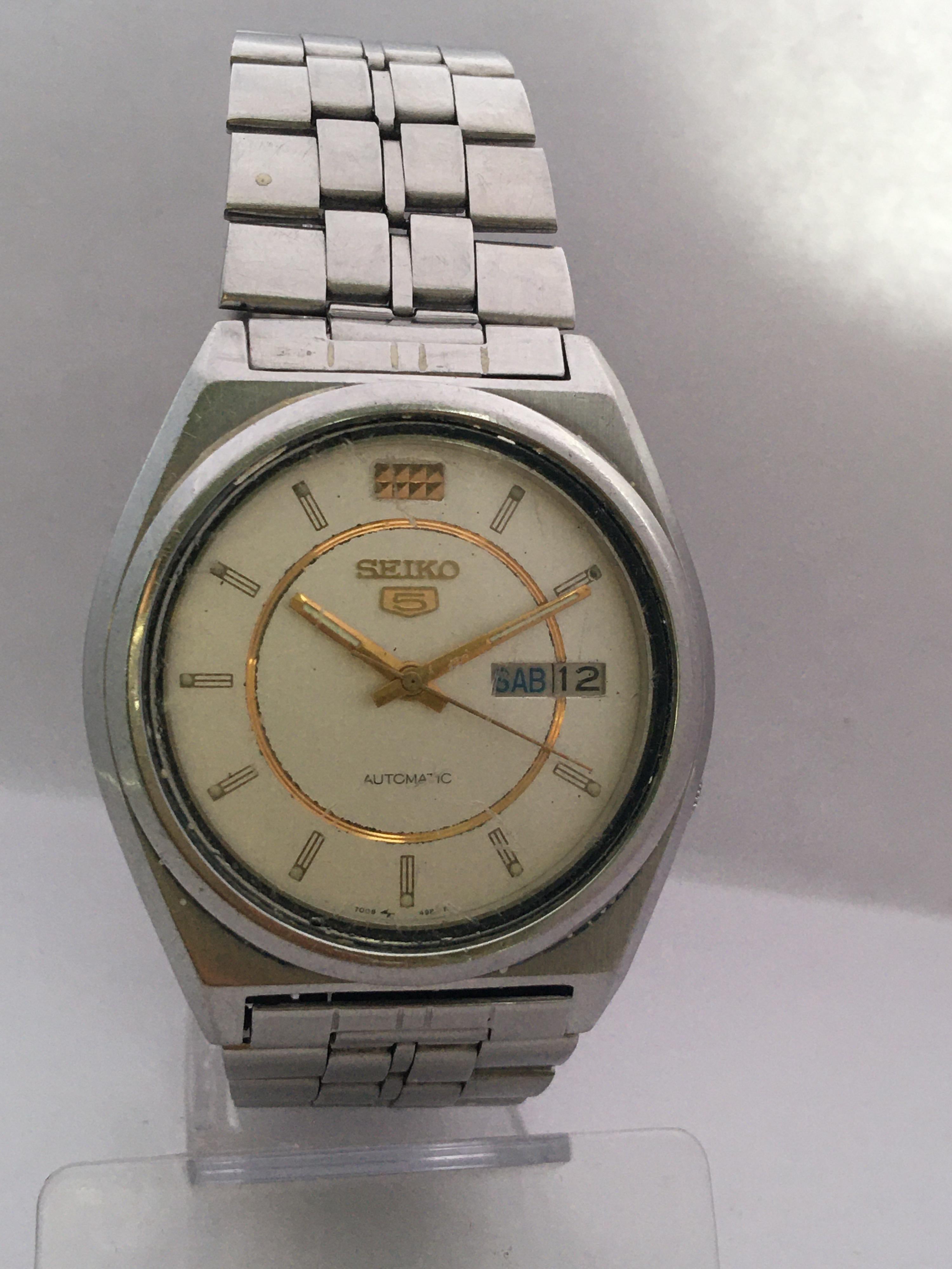 Women's or Men's Vintage 1970s Stainless Steel Seiko 5 Automatic Gents Watch For Sale