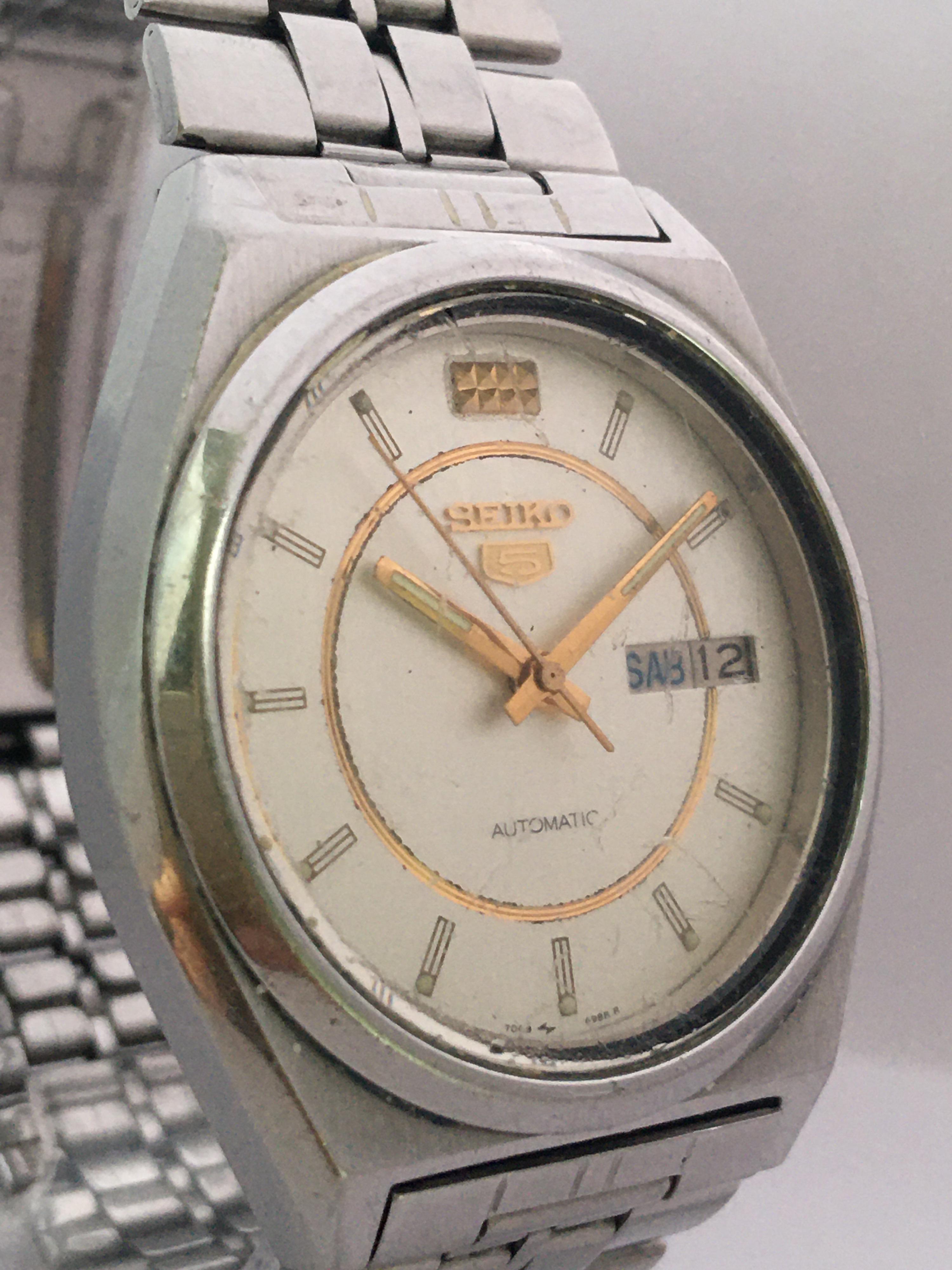 Vintage 1970s Stainless Steel Seiko 5 Automatic Gents Watch 2