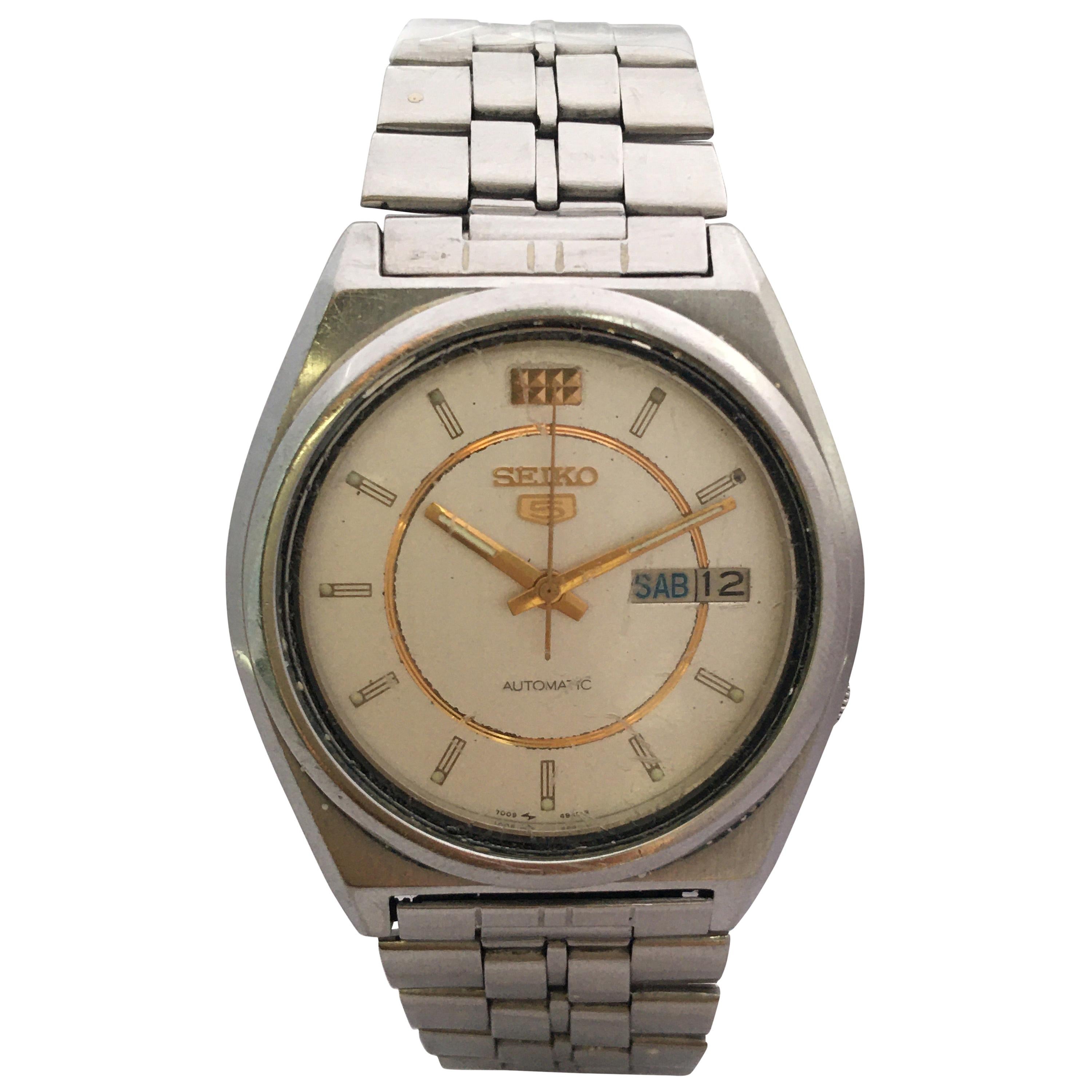 Vintage 1970s Stainless Steel Seiko 5 Automatic Gents Watch For Sale at  1stDibs
