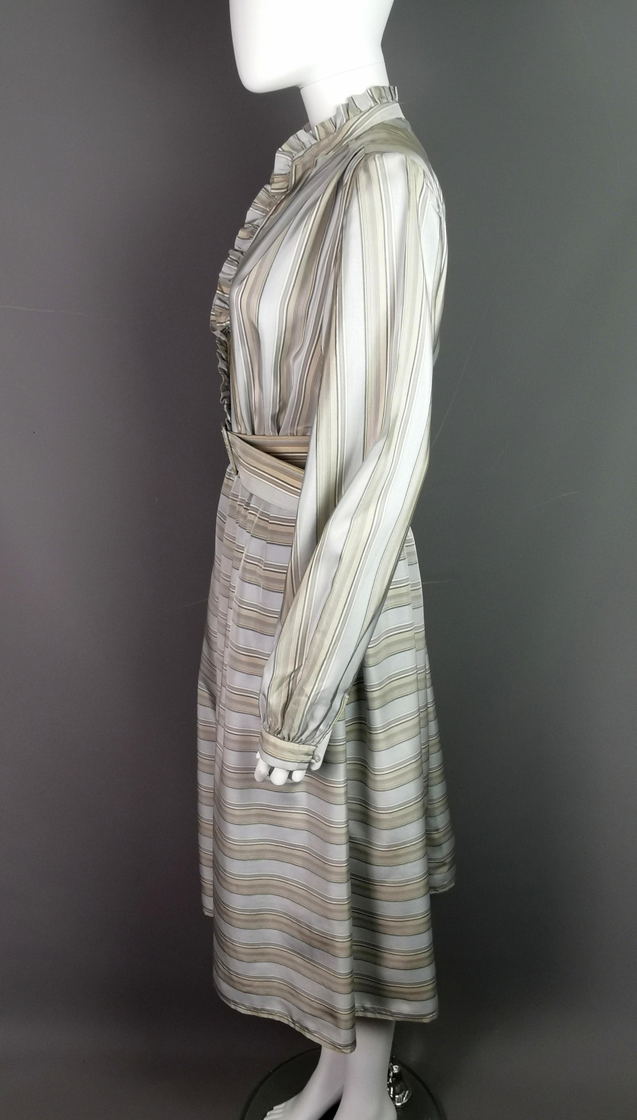 Vintage 1970s Striped silk shirtwaist dress, Maureen Baker  For Sale 10