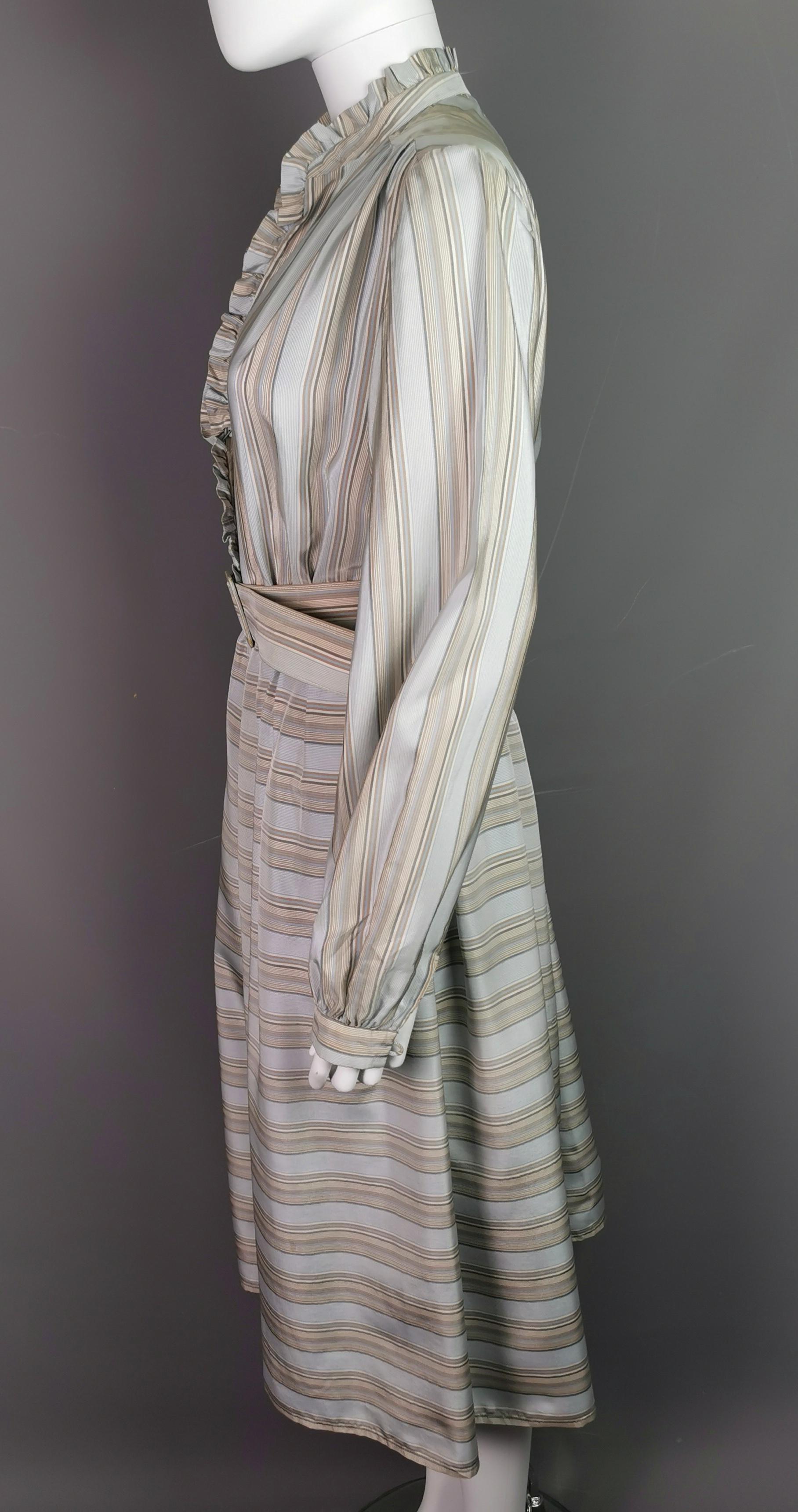 Vintage 1970s Striped silk shirtwaist dress, Maureen Baker  For Sale 11