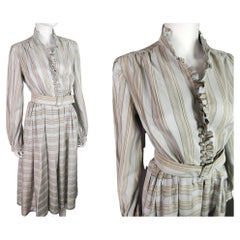 Gestreiftes Hemdblusenkleid aus Seide, Maureen Baker, 1970er Jahre
