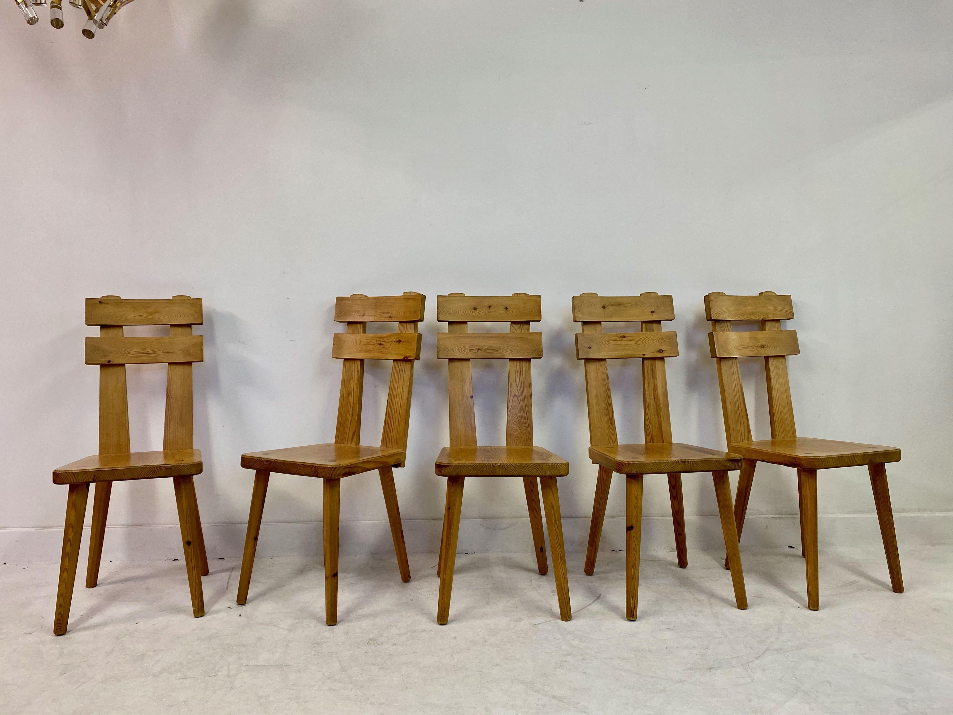 Vintage 1970s Swedish Pine Dining Table and Chairs In Good Condition In London, London