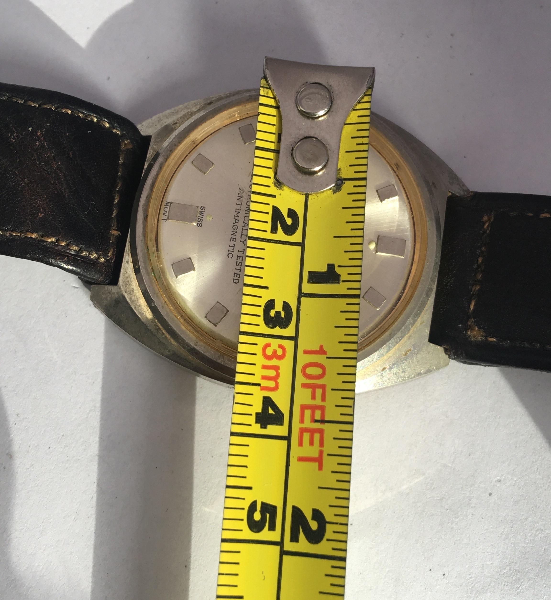 Vintage 1970s Swiss Mechanical Watch For Sale 3