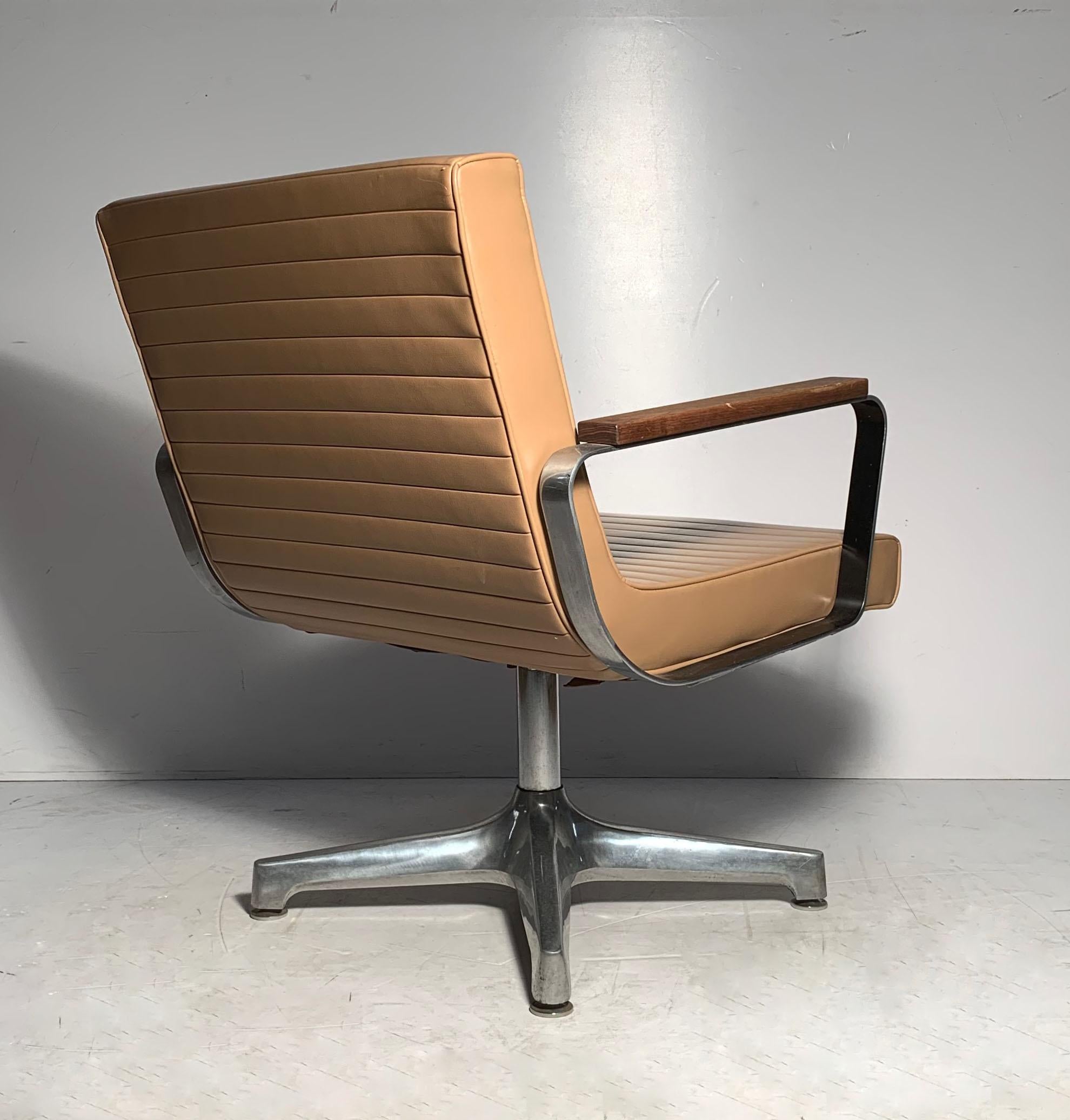 American Vintage 1970s Techfab Chromcraft Latte Lounge Chairs For Sale