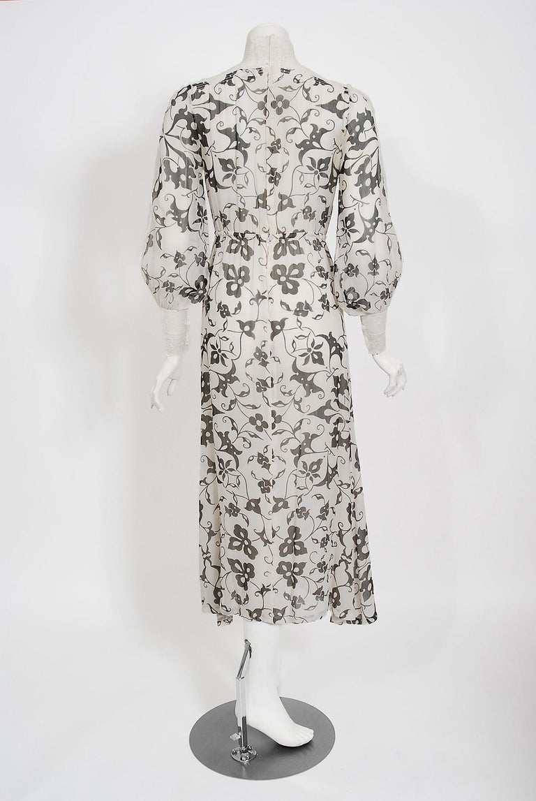 Vintage 1970's Thea Porter Couture Art Nouveau Print Silk & White Lace Dress For Sale 7