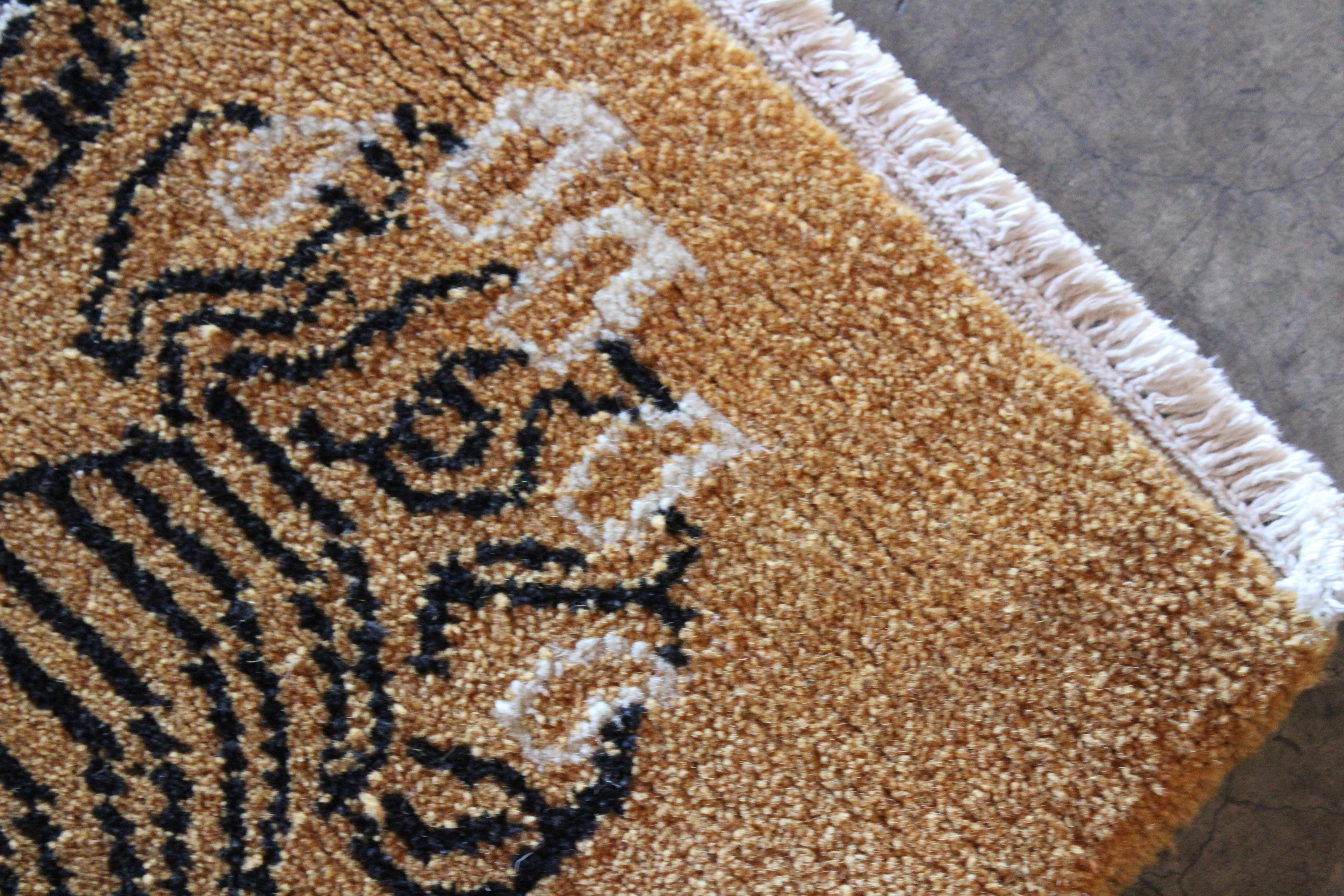 Vintage 1970s Tibetan Wool Tiger Rug 9