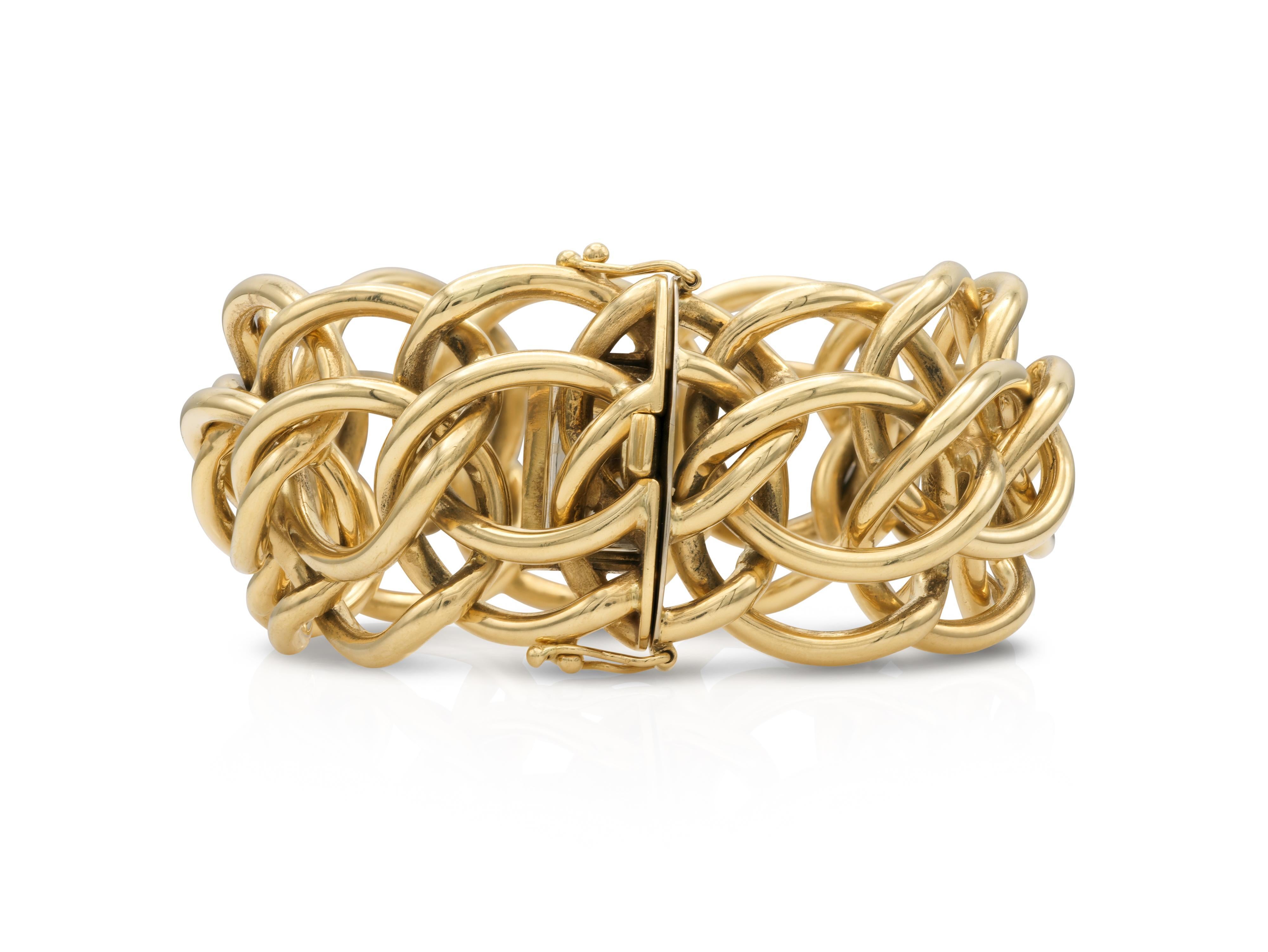 Vintage 1970s Tiffany & Co. Gold Open Links Bracelet In Good Condition In New York, NY