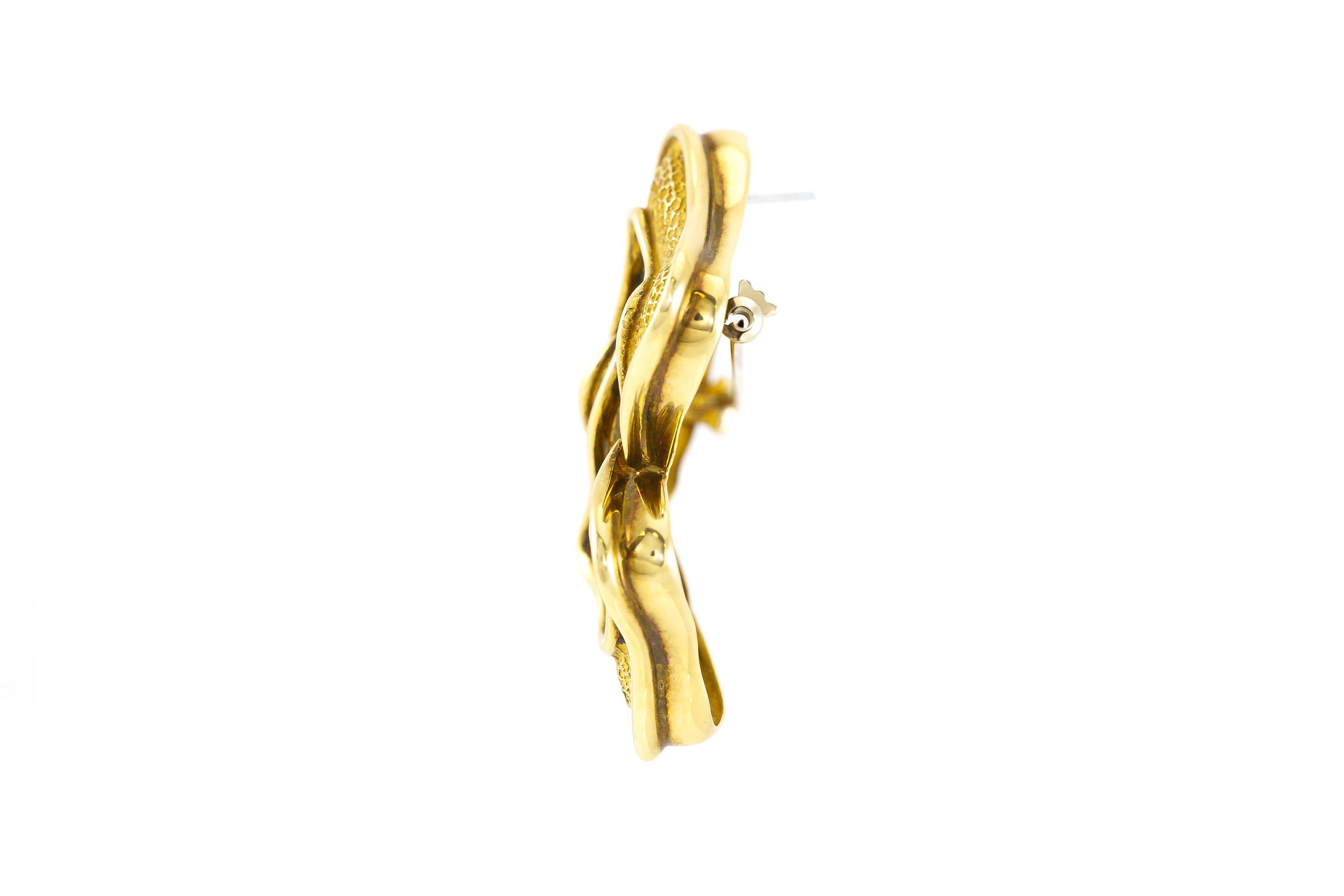 Finement réalisé en or jaune 18 carats.
Signé par Tiffany & Co.
Circa 1970
2 pouces de diamètre