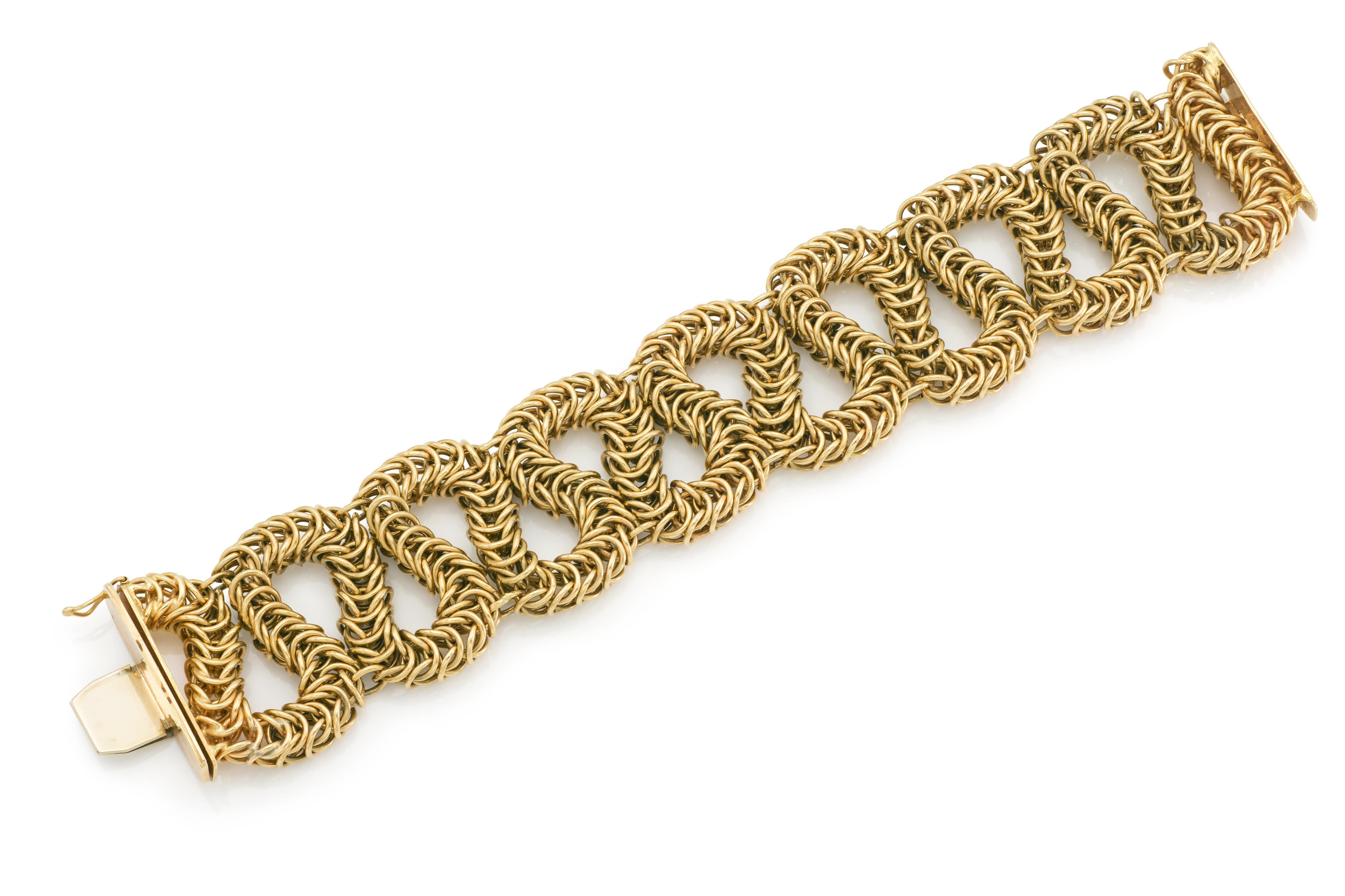 Finely crafted in 18k yellow gold.
Signed by Paloma Picasso for Tiffany & Co.
Made in Italy
Circa 1970s
Size 7 inches