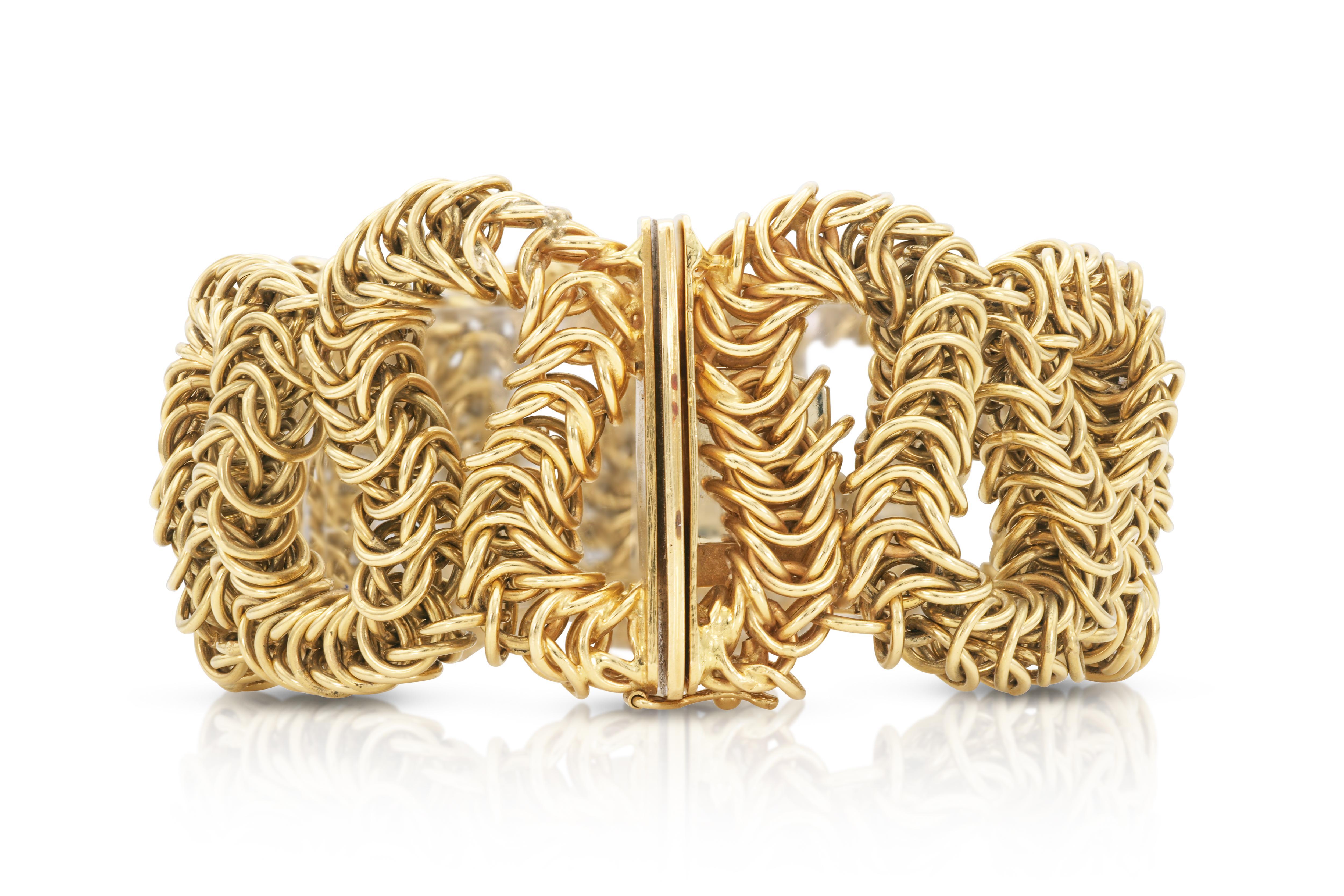 Vintage 1970s Tiffany & Co. Paloma Picasso Gold Bracelet In Good Condition For Sale In New York, NY