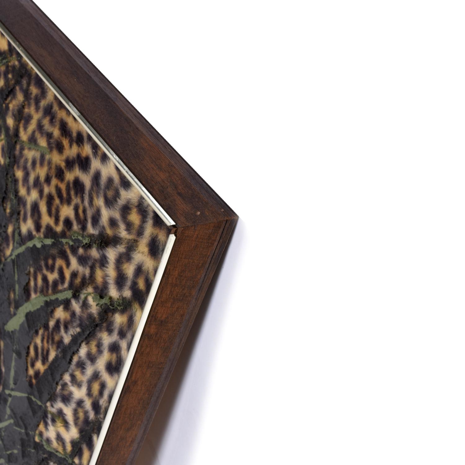 Fin du 20e siècle Tiki Safari Leopard Painting peint à la main sur fausse fourrure, années 1970 en vente