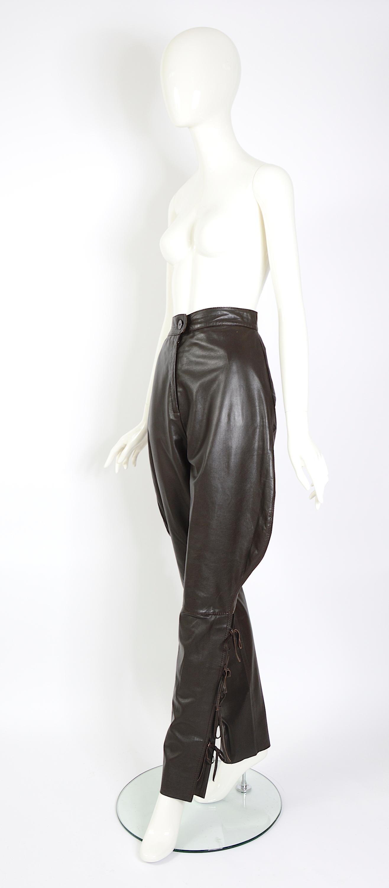 Vintage 1970s unsigned exquisite equestrian style brown leather jodhpur pants For Sale 4