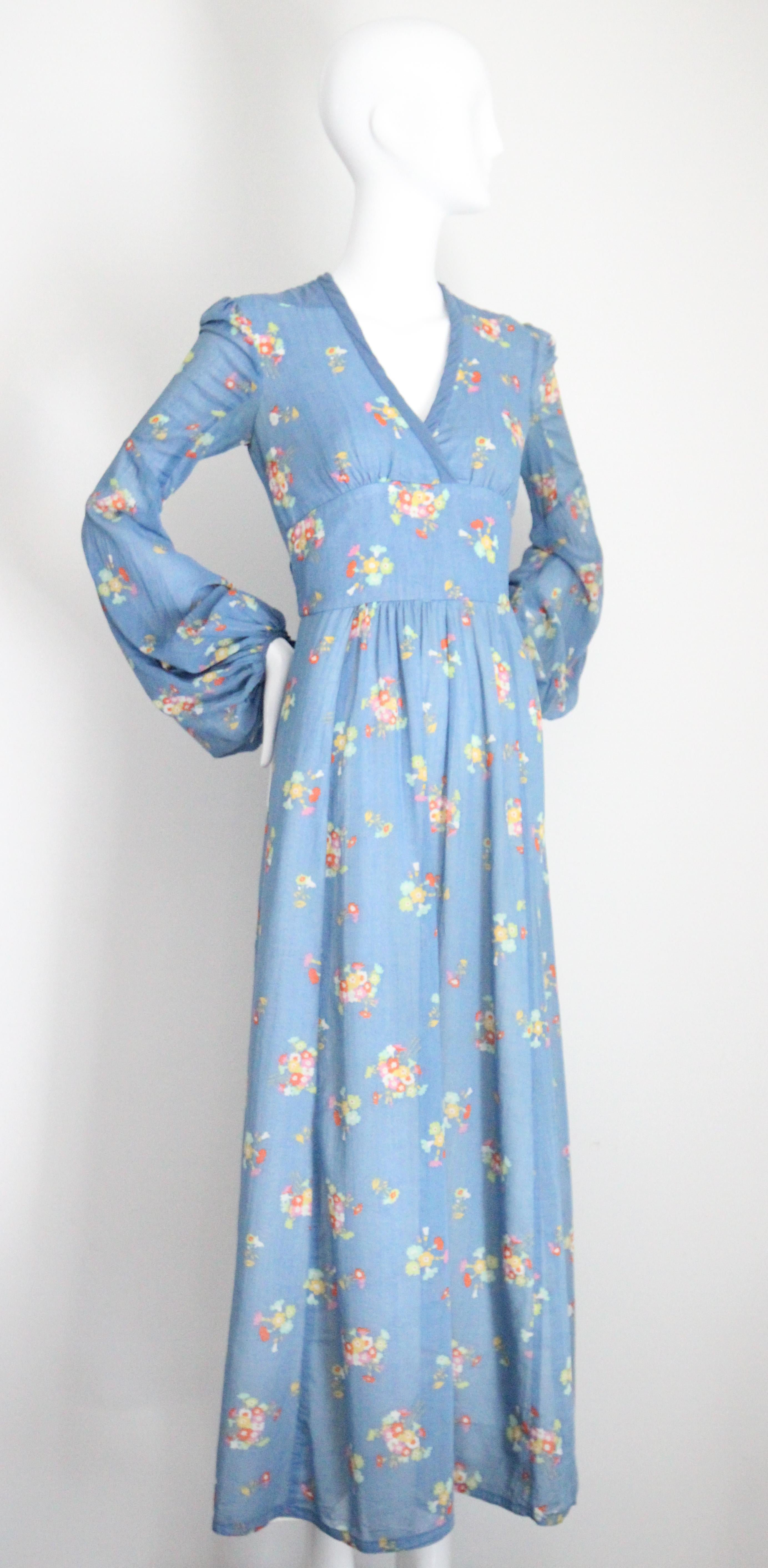 da uomo o donna Vintage anni '70, Valery Goad Blu, floreale con maniche a palloncino, Maxi Dress UK 8 US 4