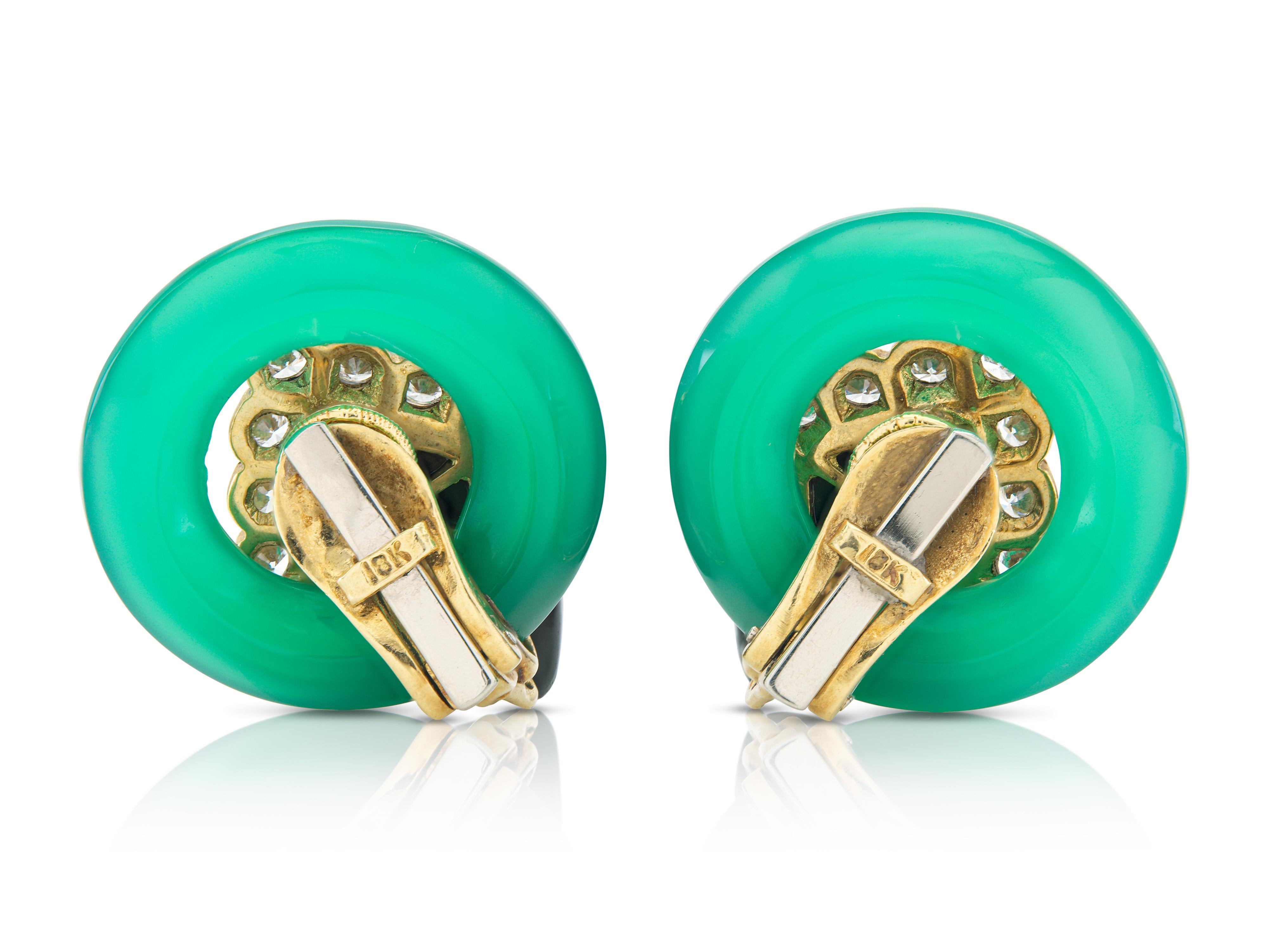 Pendientes vintage años 70 Van Cleef & Arpels Crisoprasa, ónice y diamantes en Bueno estado para la venta en New York, NY