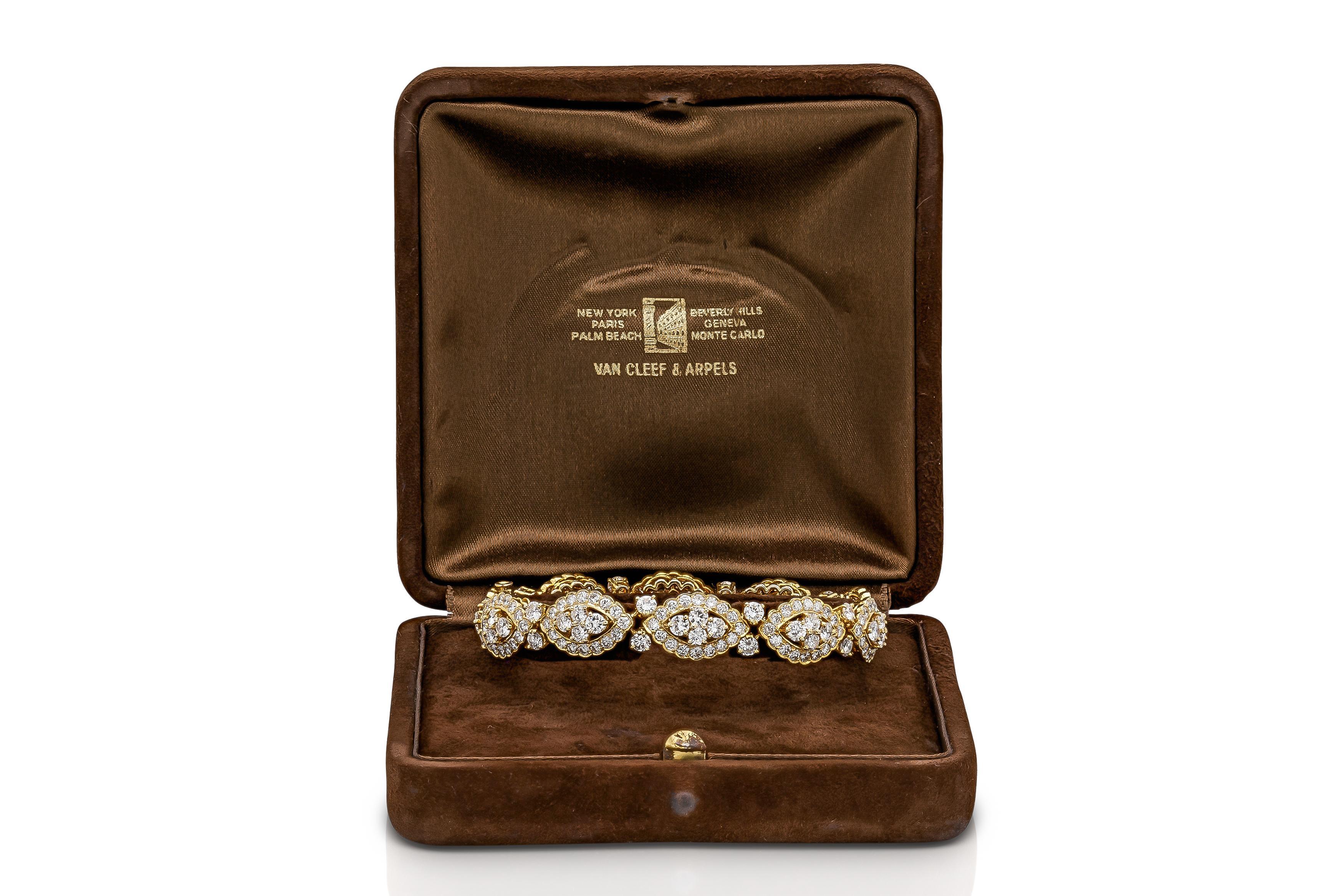 Women's Vintage 1970s Van Cleef & Arpels Diamond Bracelet For Sale