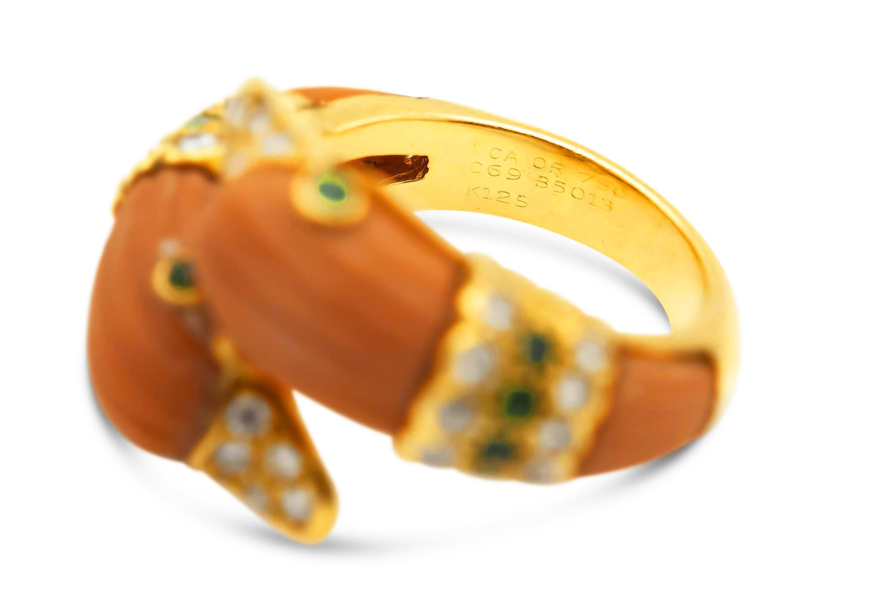 Vintage 1970er Van Cleef & Arpels Doppelköpfiger Korallen-Entenring im Zustand „Gut“ im Angebot in New York, NY
