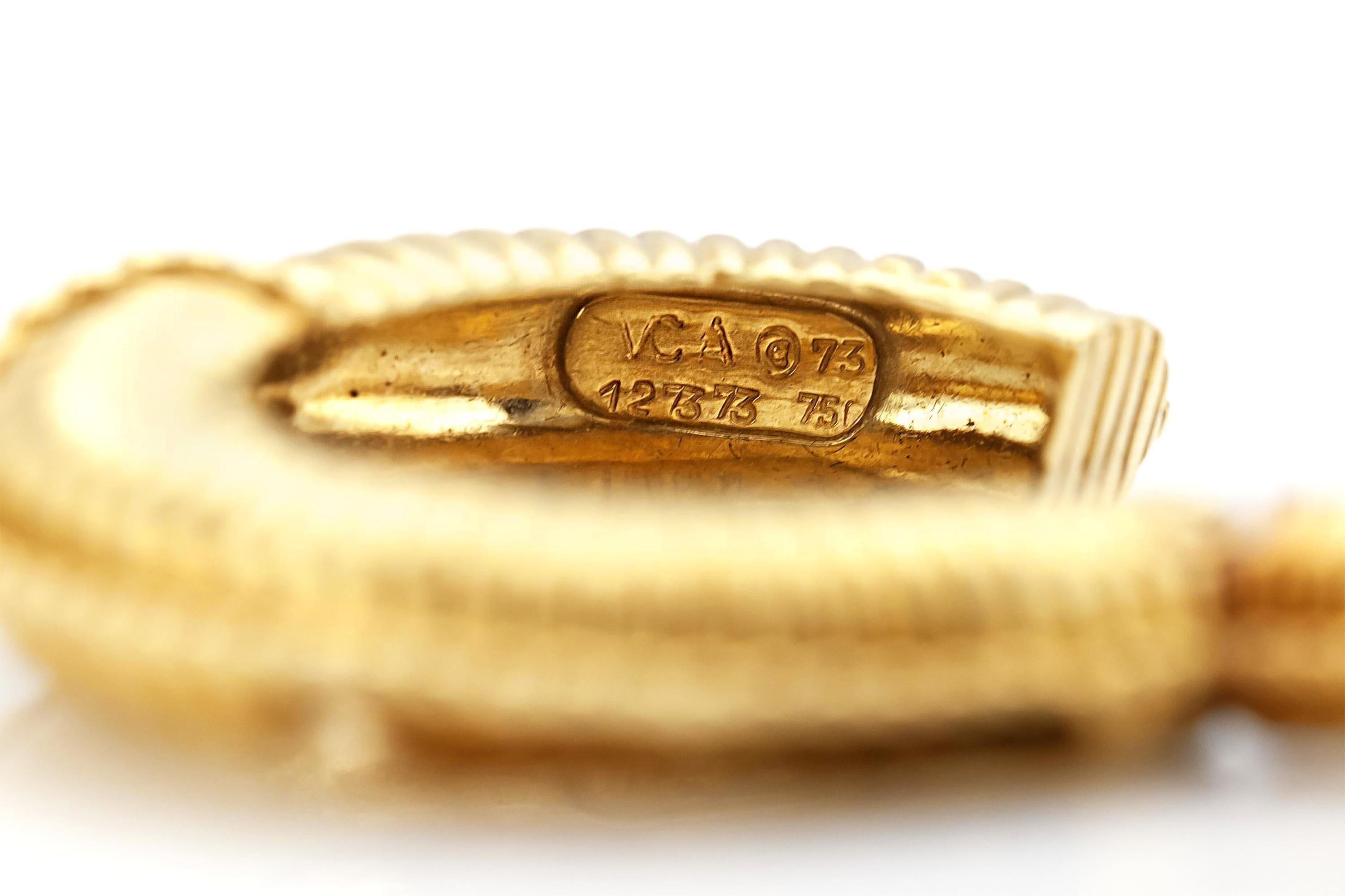 Van Cleef & Arpels Gold-Creolen-Ohrringe mit Diamanten, 1970er Jahre im Zustand „Gut“ im Angebot in New York, NY