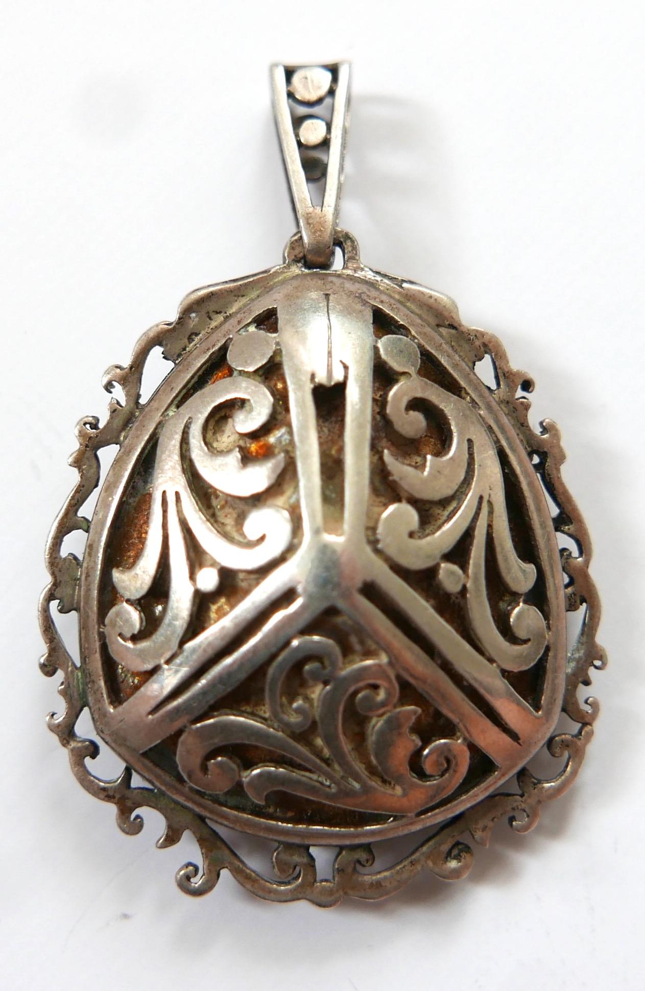 Vintage 1970s Virgo Mermaid Carved Glass & Indian Silver Pendant For Sale 1