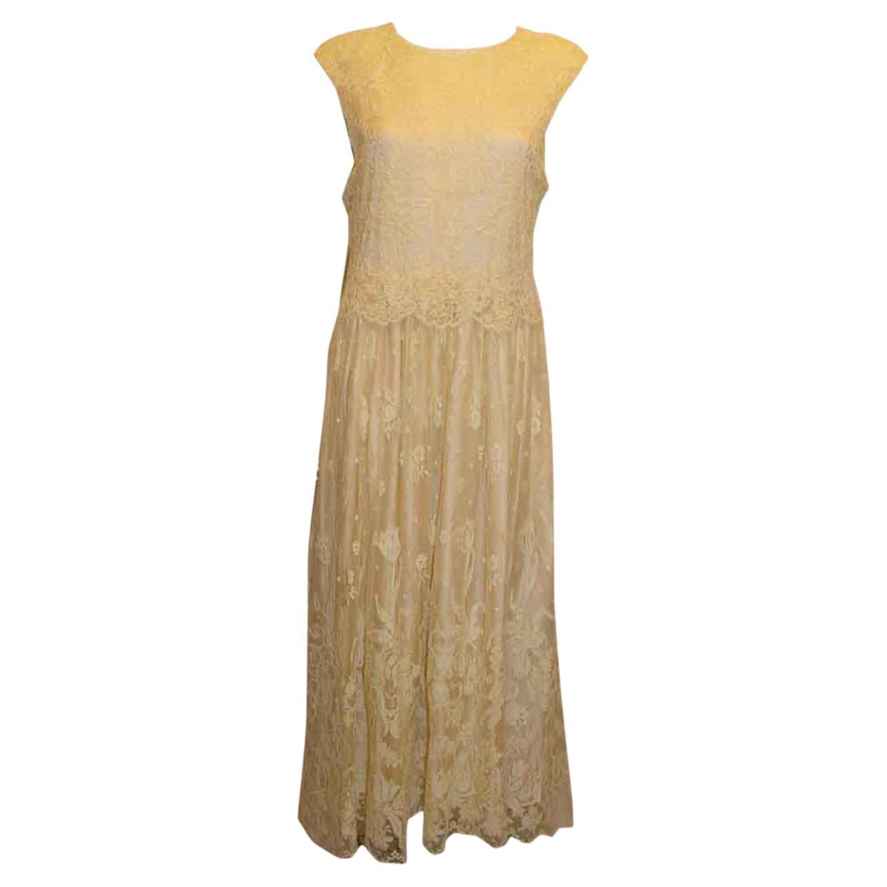 Vintage 1970er Weißes Spitzenkleid im Angebot