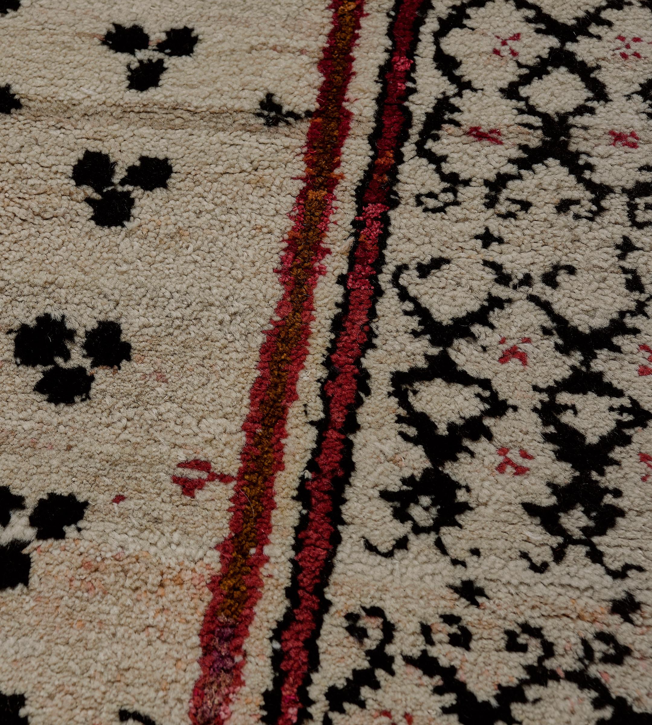 Vintage 1970s Wool Turkish Rug With Red Accent Border For Sale 2