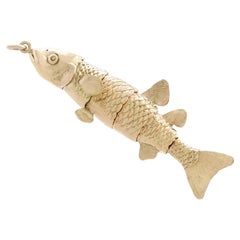 Antique 1970s Yellow Gold Articulated Fish Charm