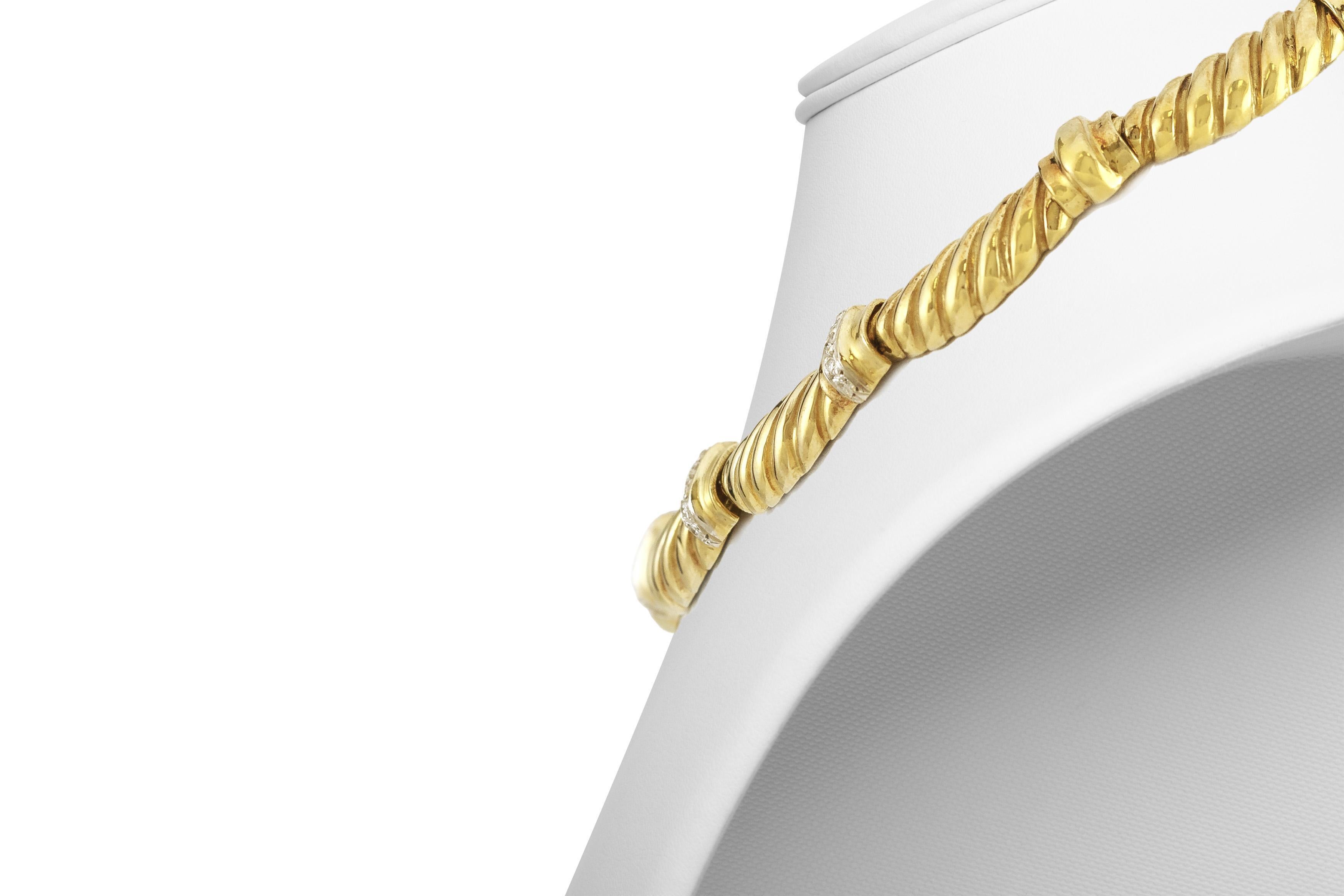 Vintage 1970s Yellow Gold Choker Necklace with Diamonds In condizioni buone in vendita a New York, NY