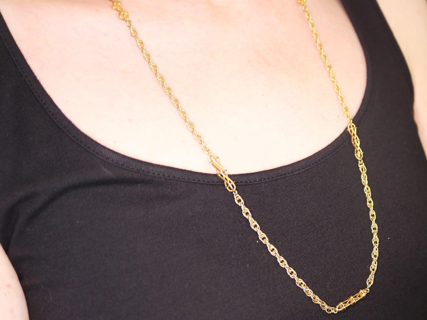 Vintage 1970s Yellow Gold Singapore Rope Chain For Sale 1