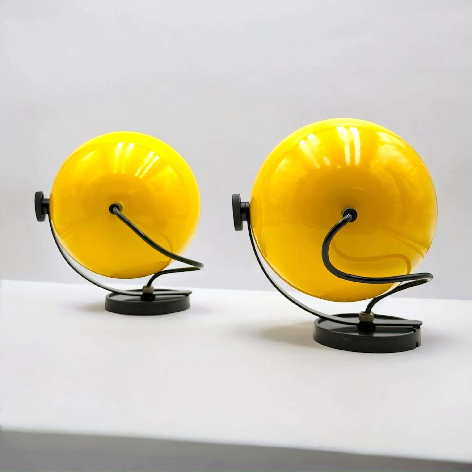 Vintage 1970s Yellow Wall Lamps by Emmedi, Diseño Italiano Nuevo Viejo Stock en venta 1