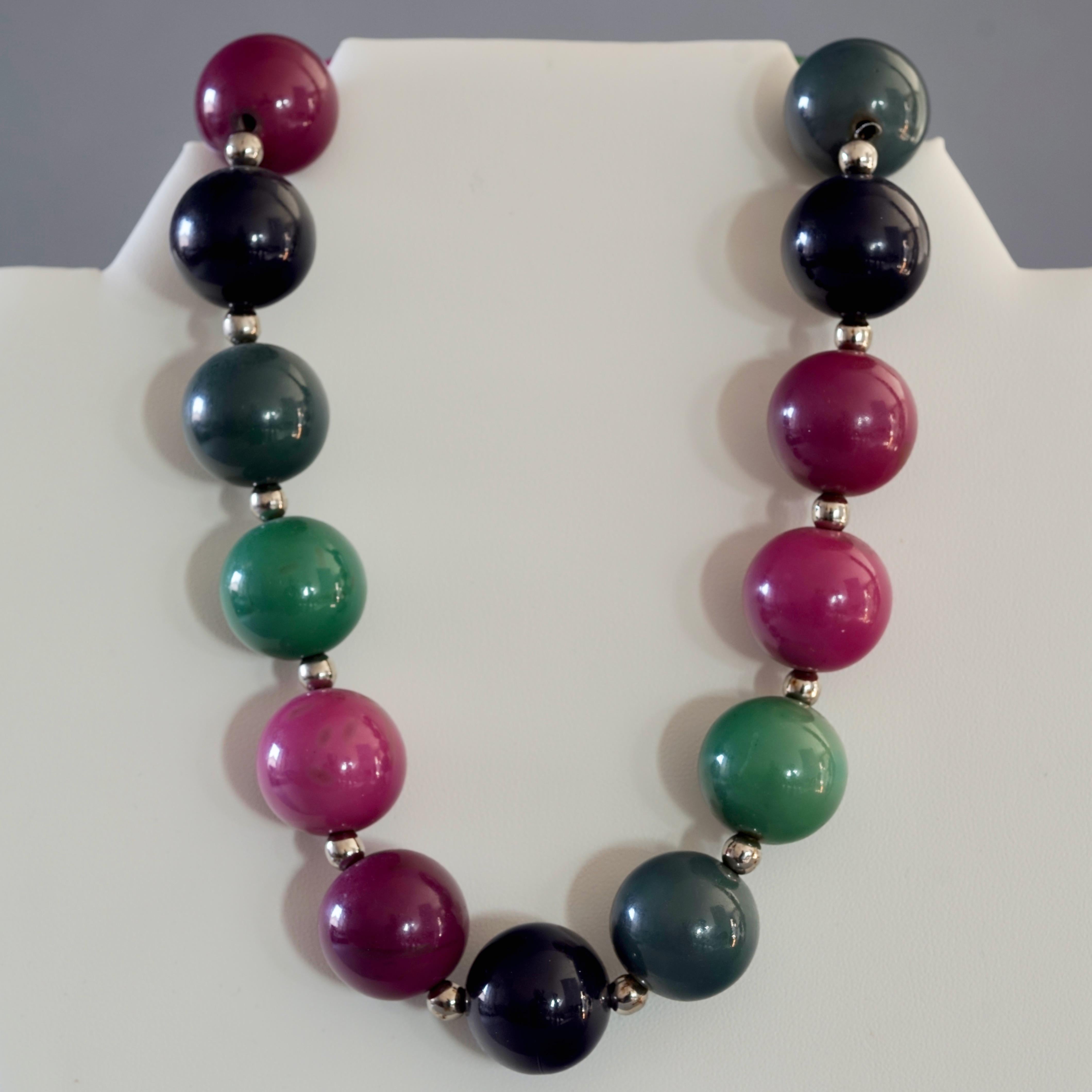 Vintage 1970s YVES SAINT LAURENT by Scemama Colourful Op Art Wood Ball Necklace In Good Condition For Sale In Kingersheim, Alsace