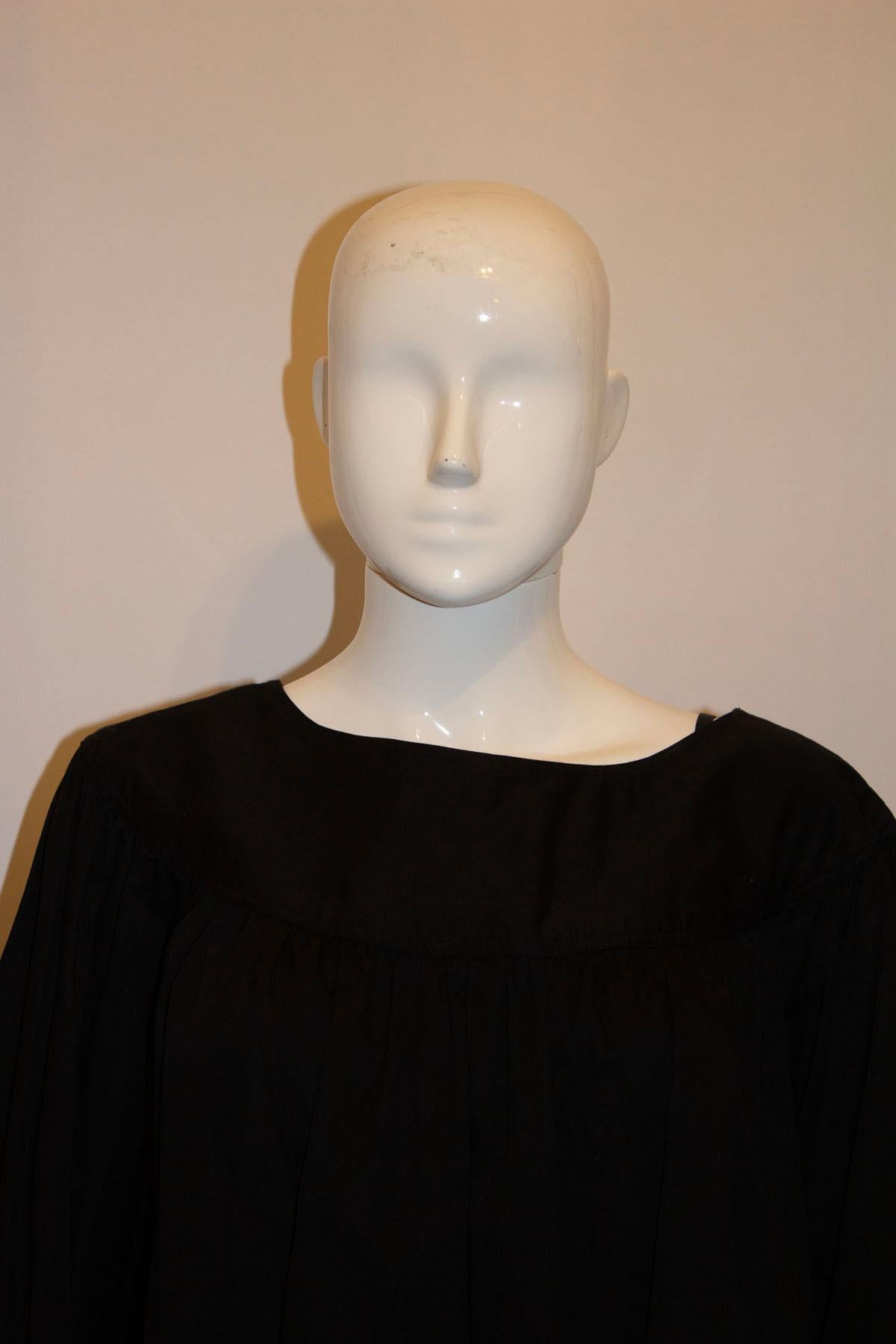  Vintage 1970s Yves Saint Laurent Rive Gauche Black Cotton Top In Good Condition In London, GB