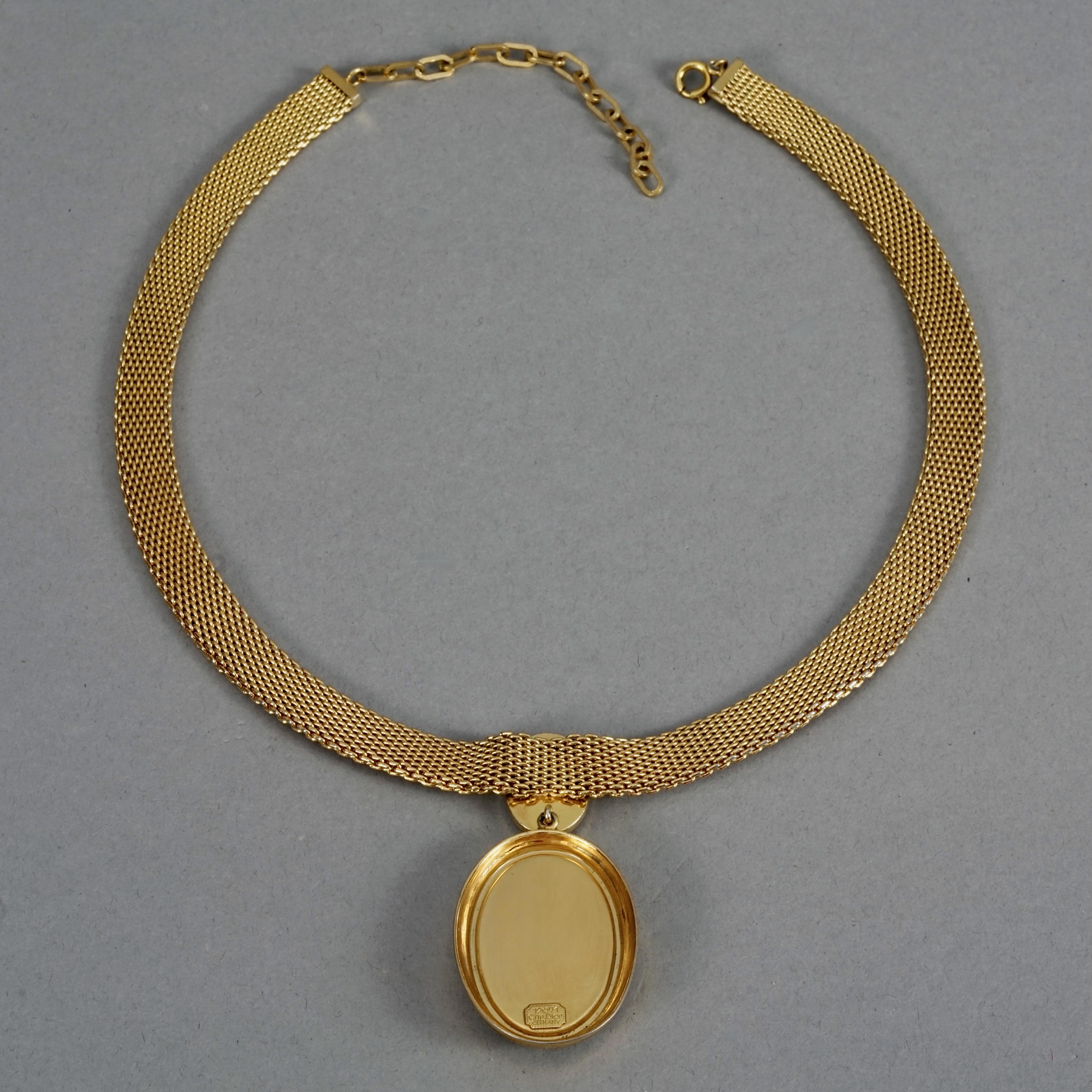 Vintage 1971 CHRISTIAN DIOR Double Oval Green Pendant Chain Necklace For Sale 6