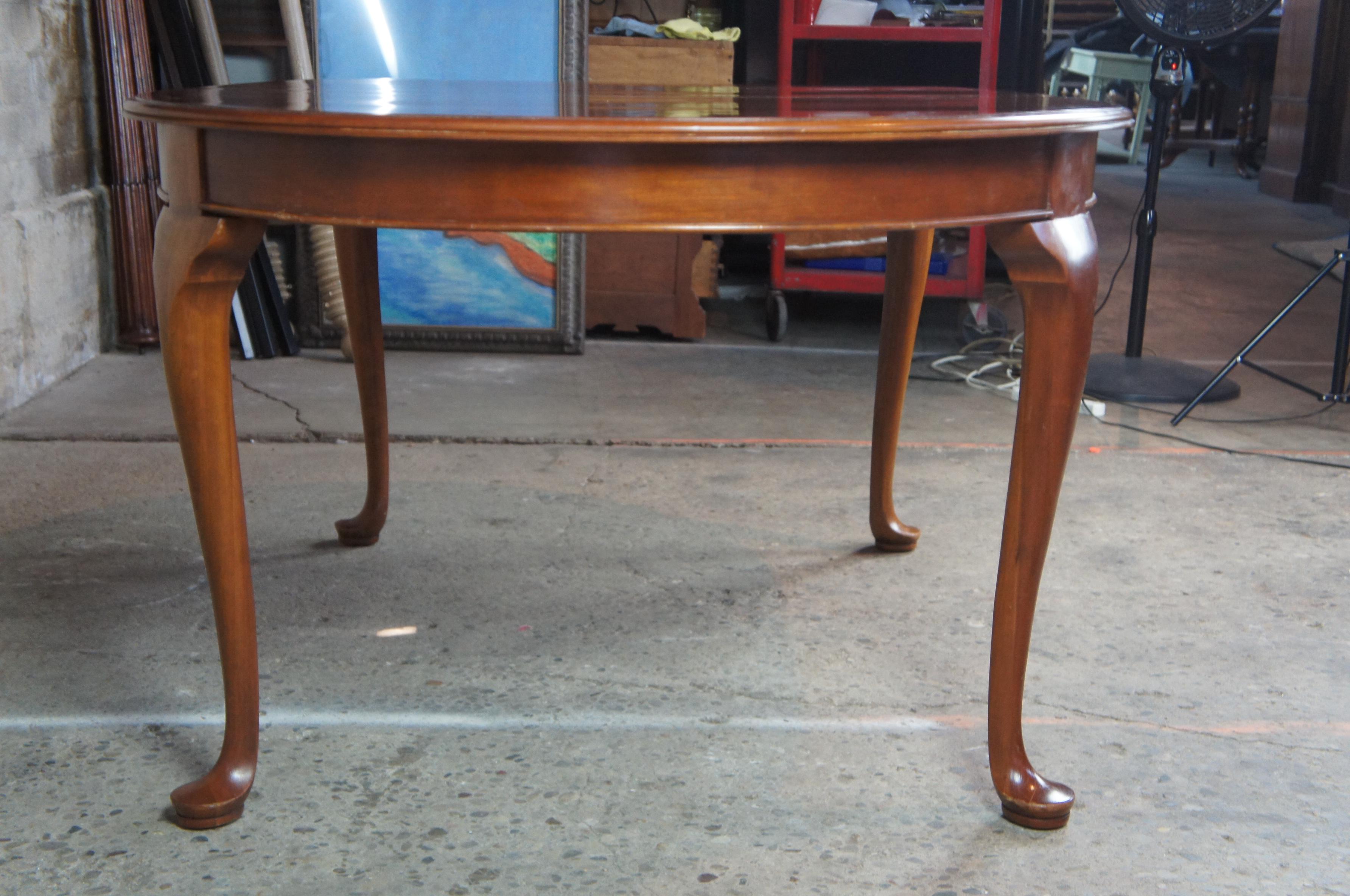 Late 20th Century Vintage 1971 Pennsylvania House Solid Cherry Queen Anne Dining Table