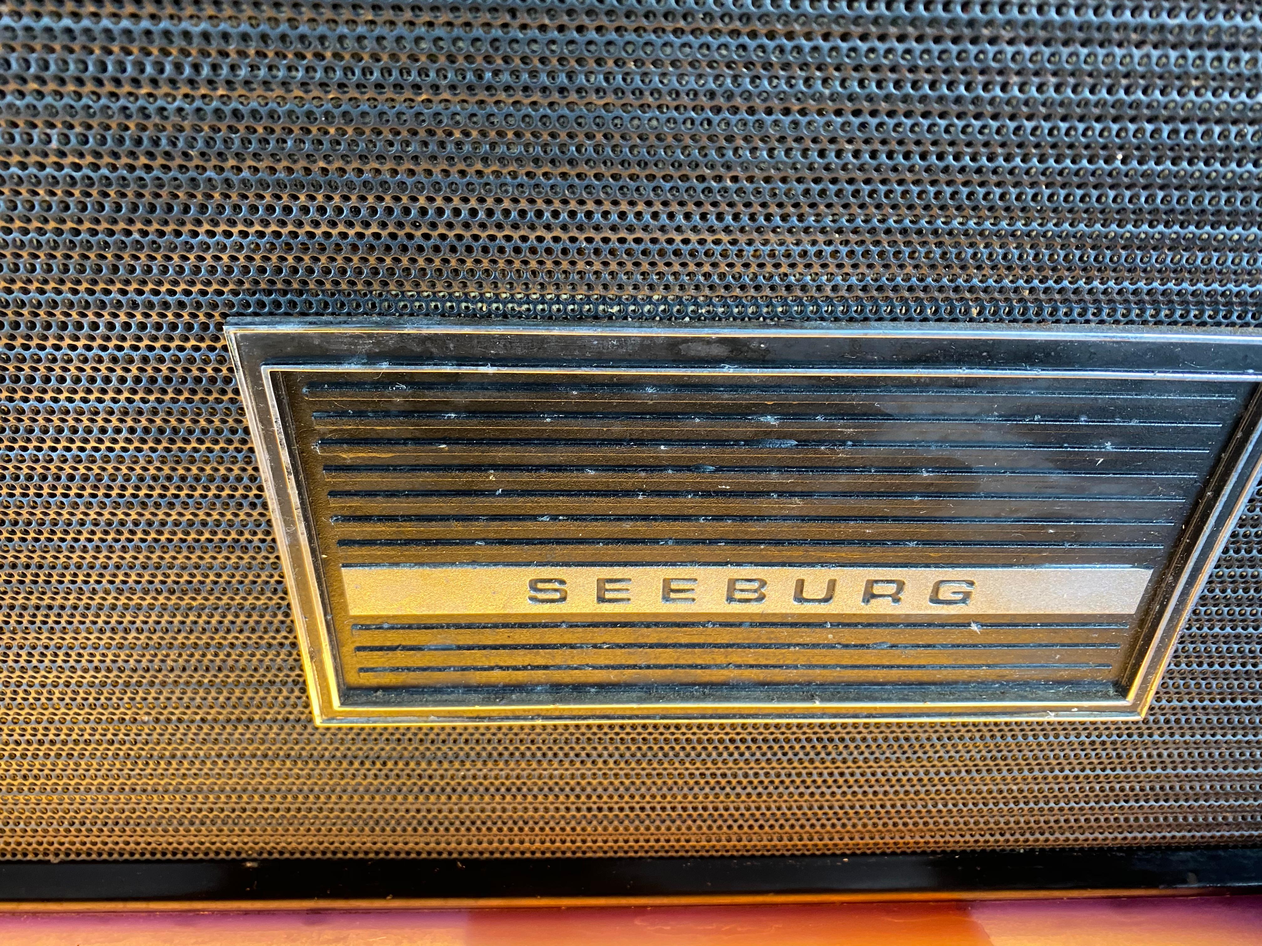 Late 20th Century Vintage 1971 Seeburg Jukebox, USC2 